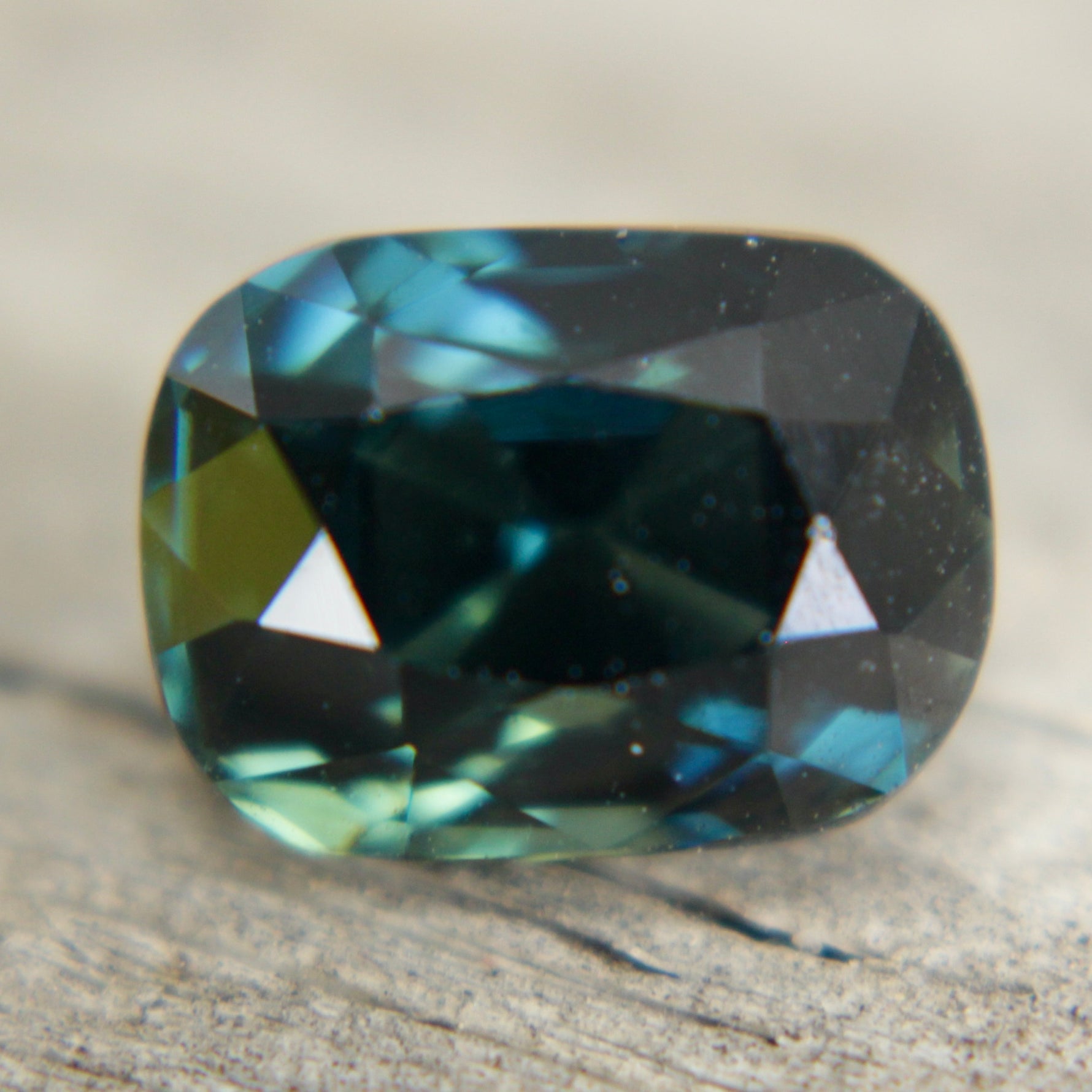 Natural Blue Green Sapphire - Sapphirepal