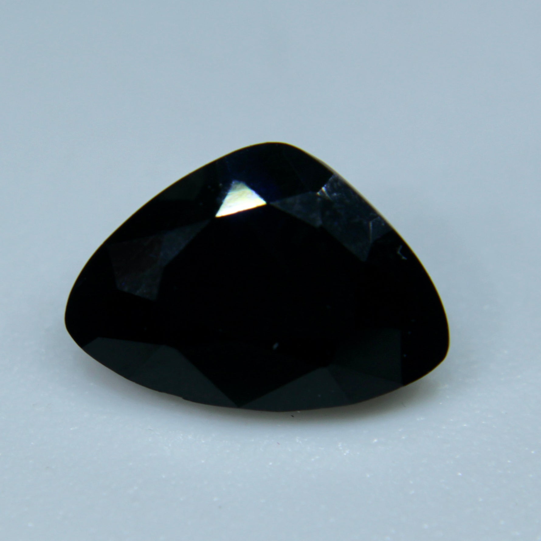 Natural Black Sapphire - Sapphirepal