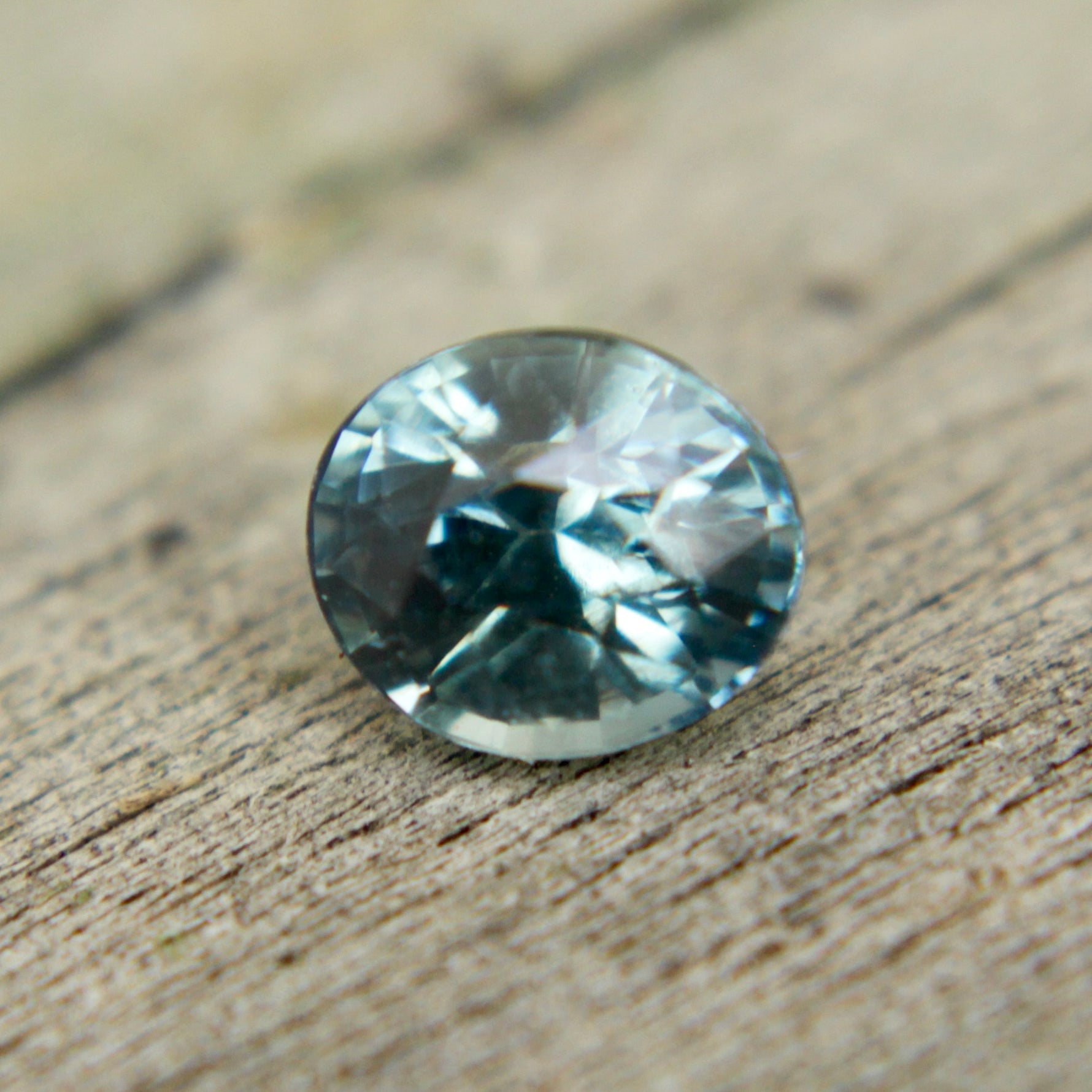 Natural Green Sapphire - Sapphirepal