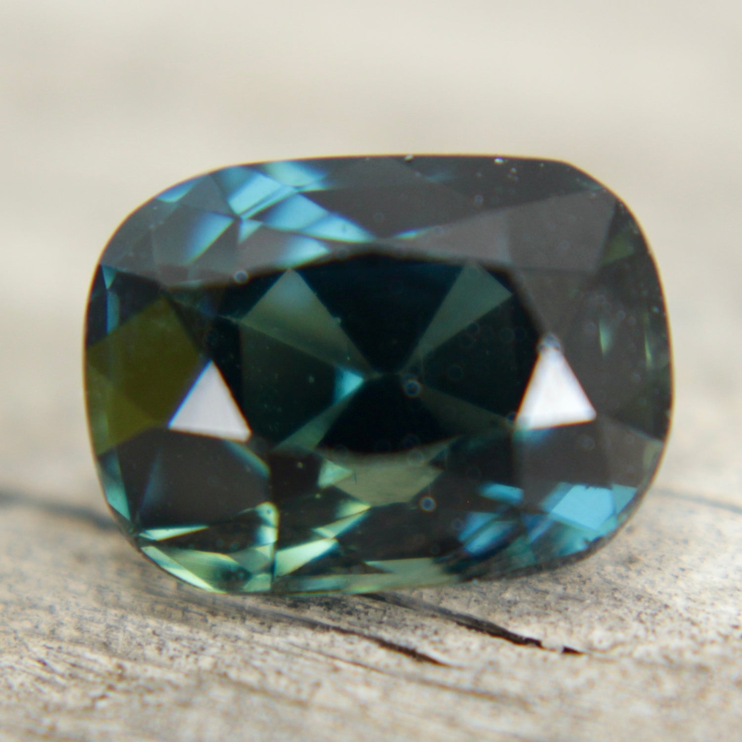 Natural Blue Green Sapphire - Sapphirepal