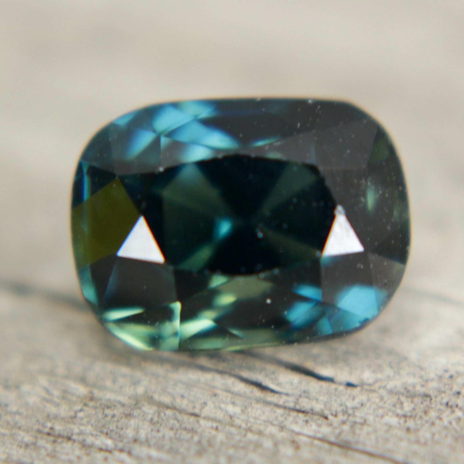 Natural Blue Green Sapphire - Sapphirepal