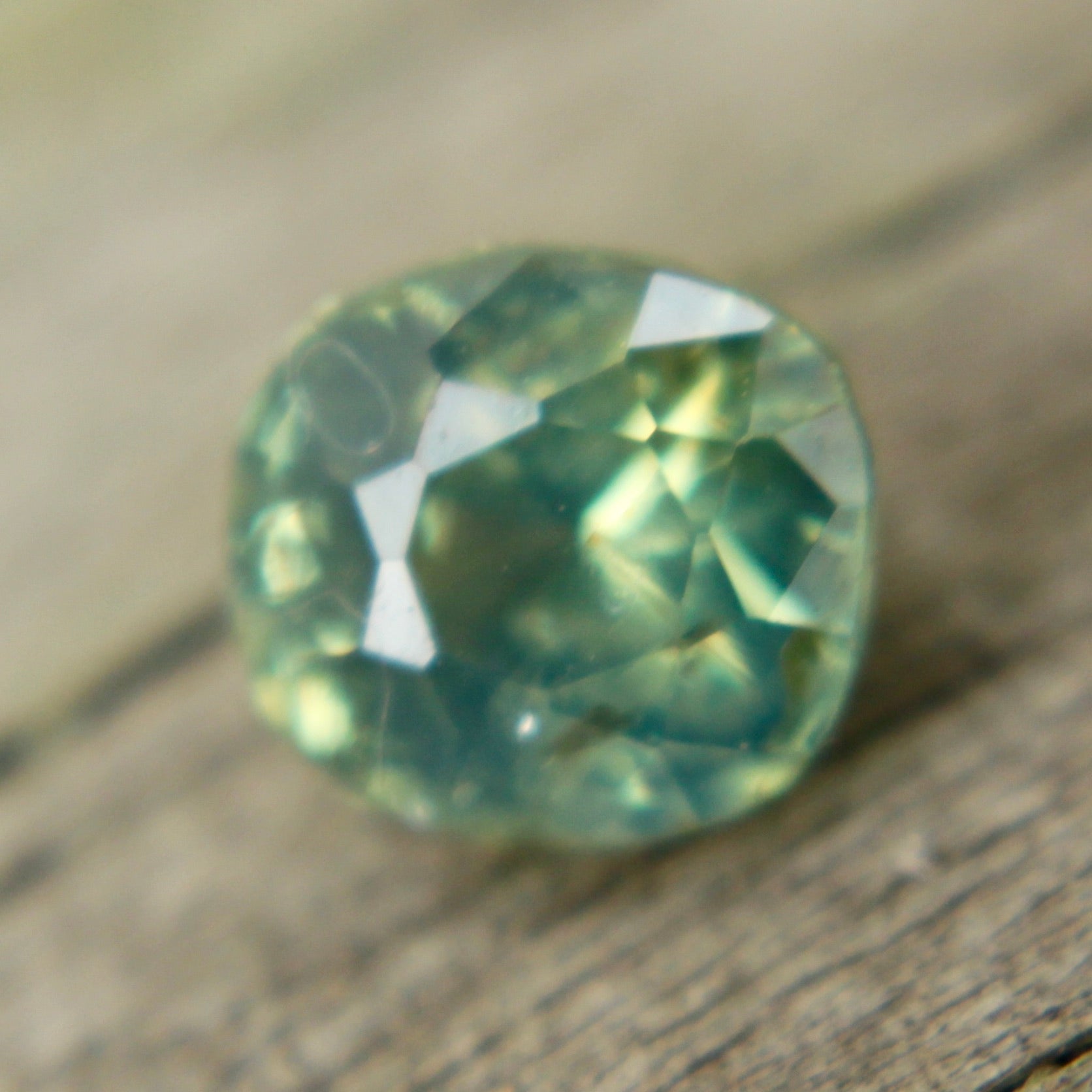 Natural Green Sapphire - Sapphirepal