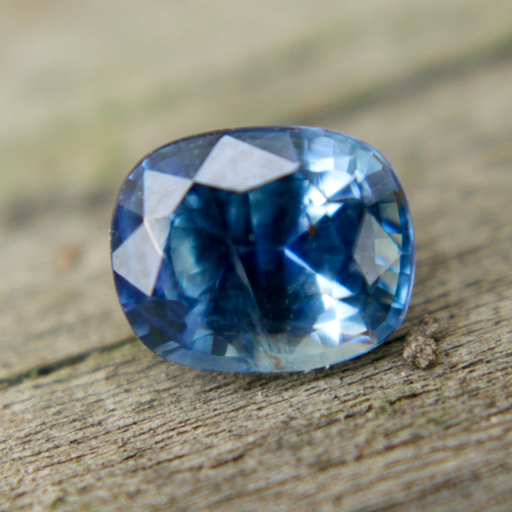 Natural Blue Sapphire - Sapphirepal