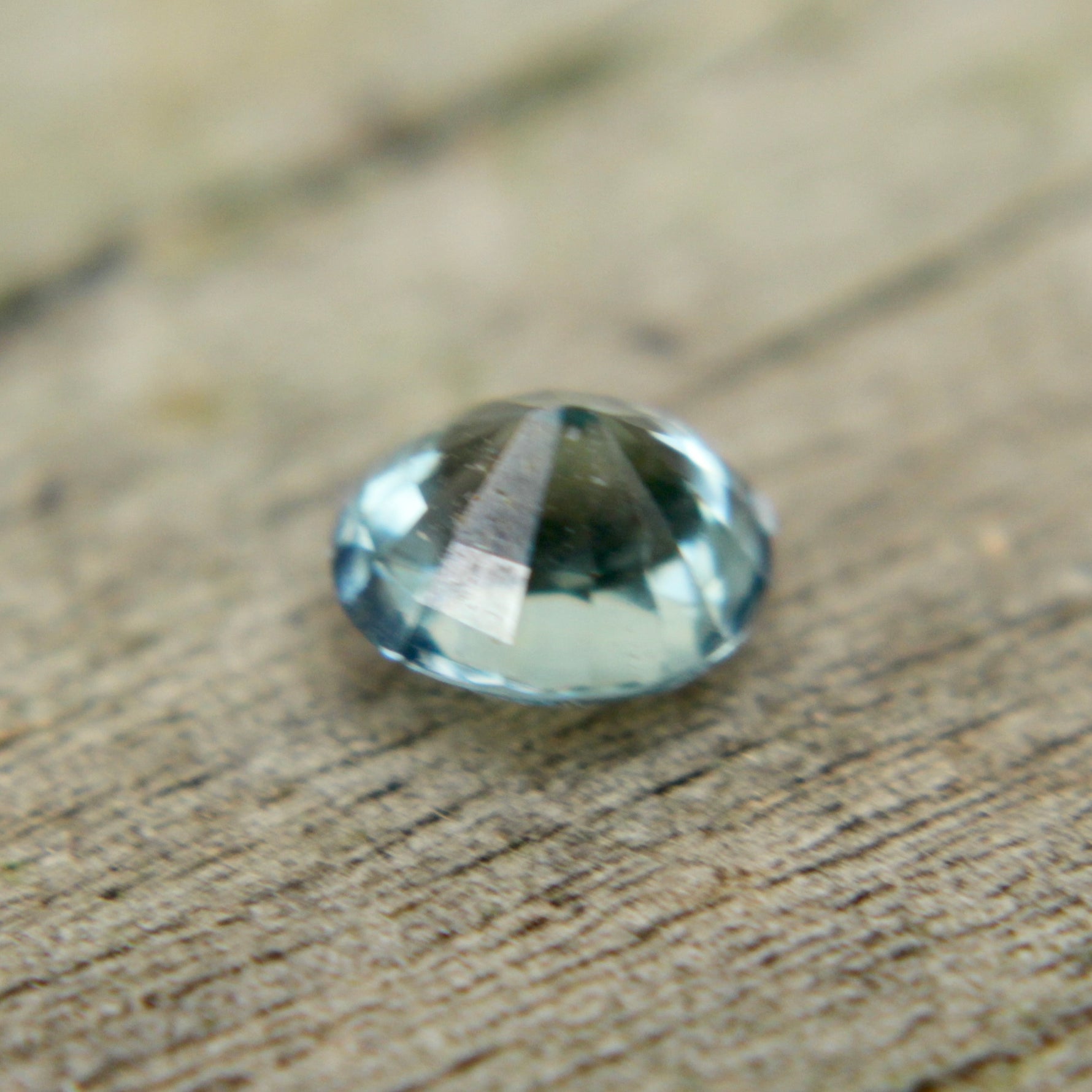 Natural Green Sapphire - Sapphirepal