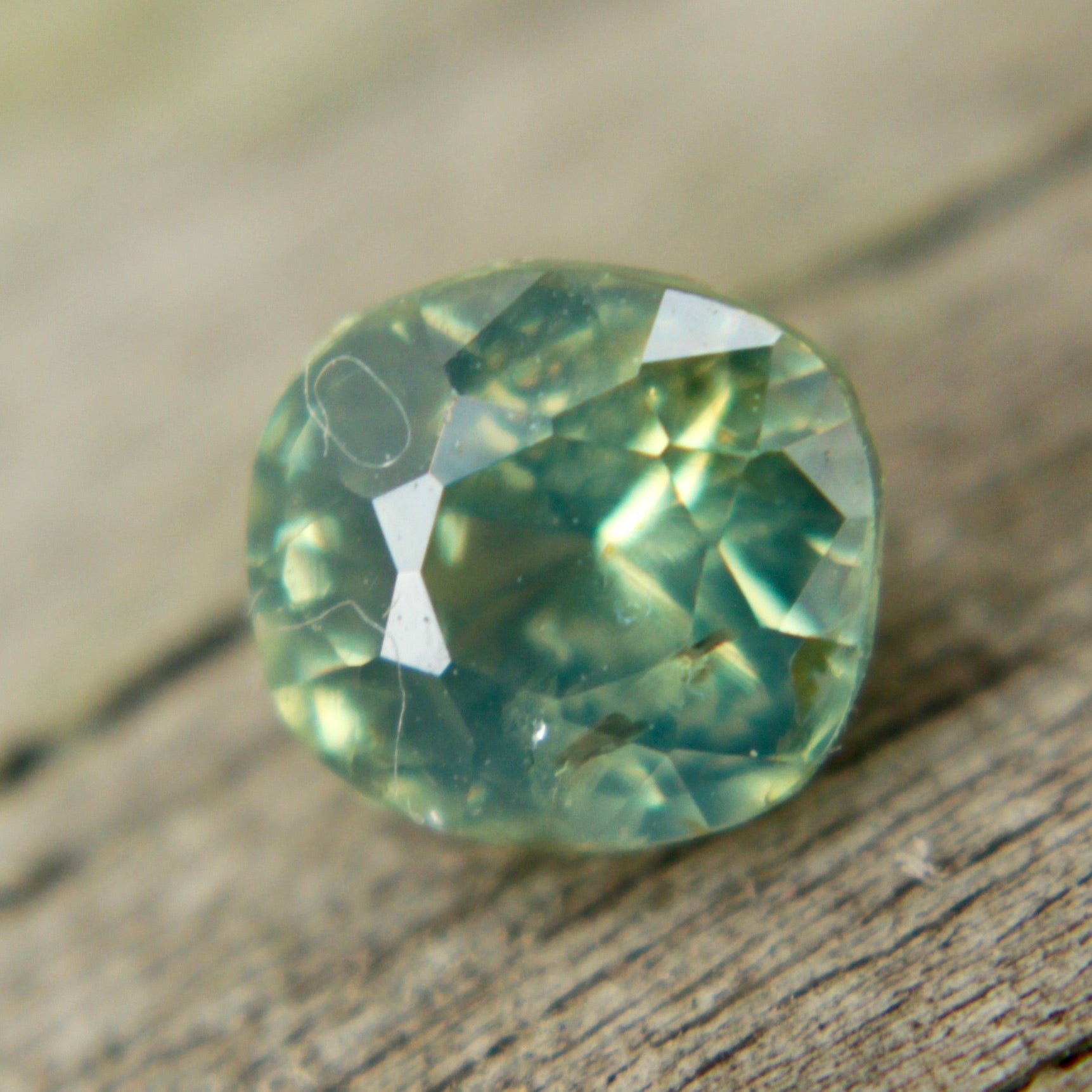 Natural Green Sapphire - Sapphirepal