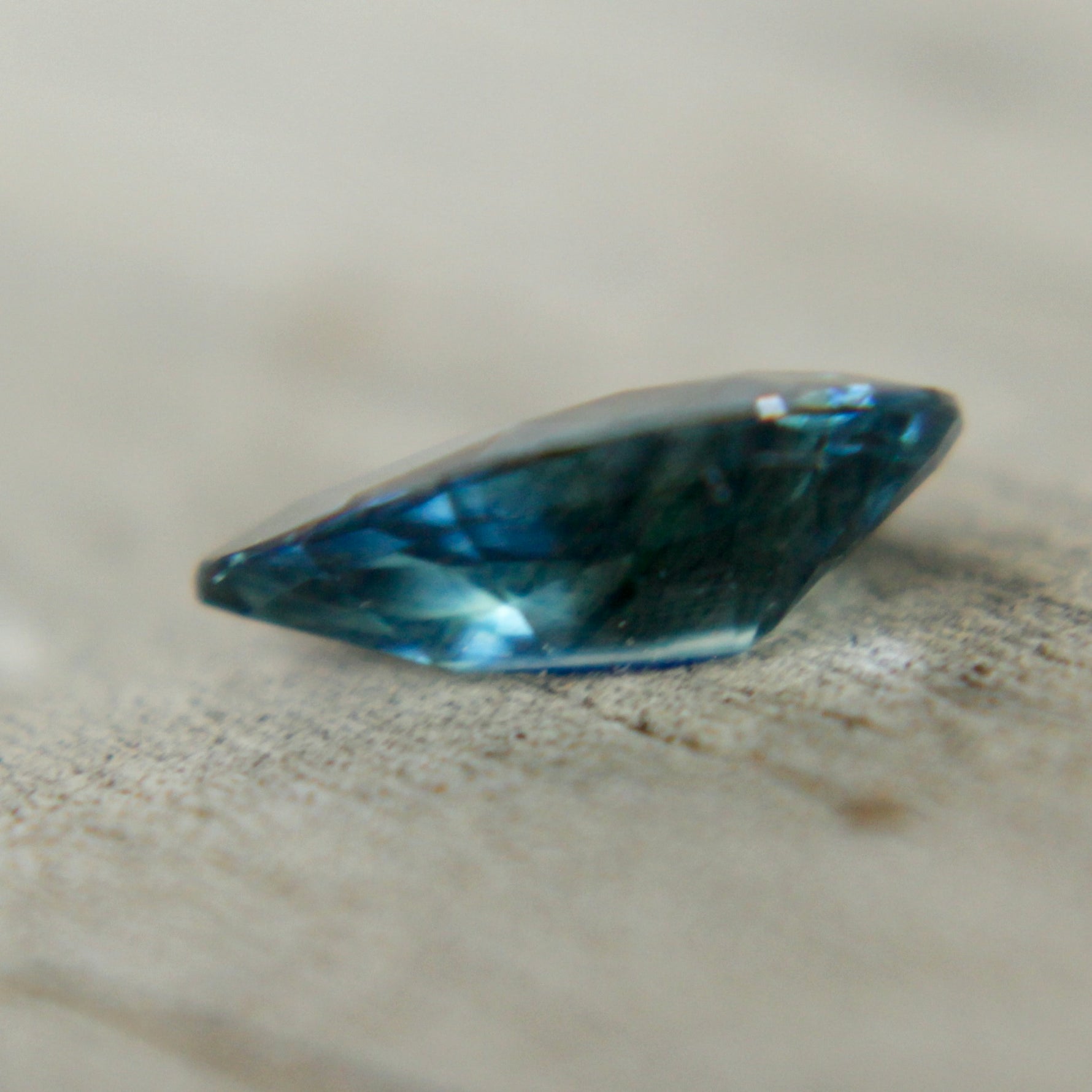 Natural Blue Green Sapphire - Sapphirepal