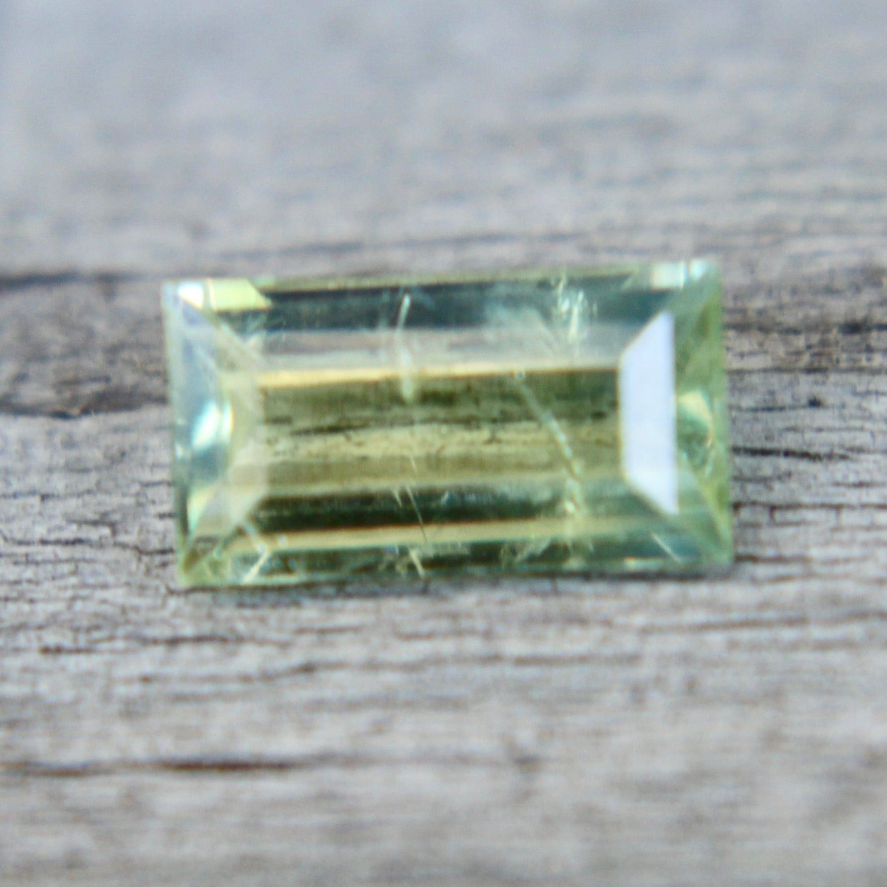 Natural Green Sapphire - Sapphirepal