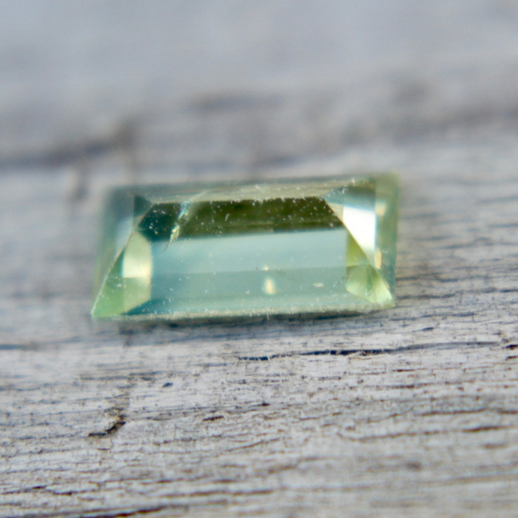 Natural Green Sapphire - Sapphirepal