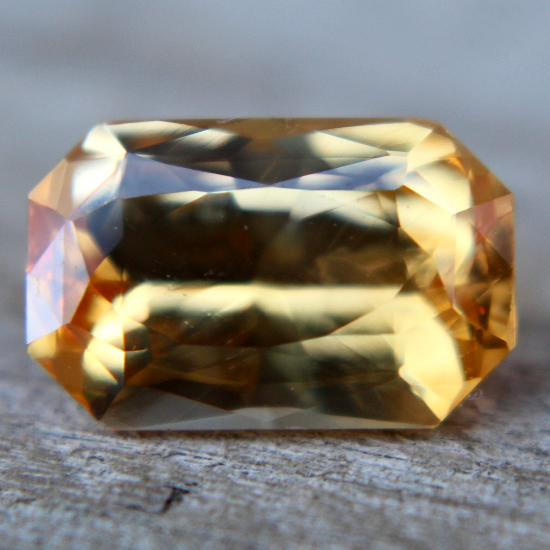 Natural Golden Yellow Sapphire - Sapphirepal