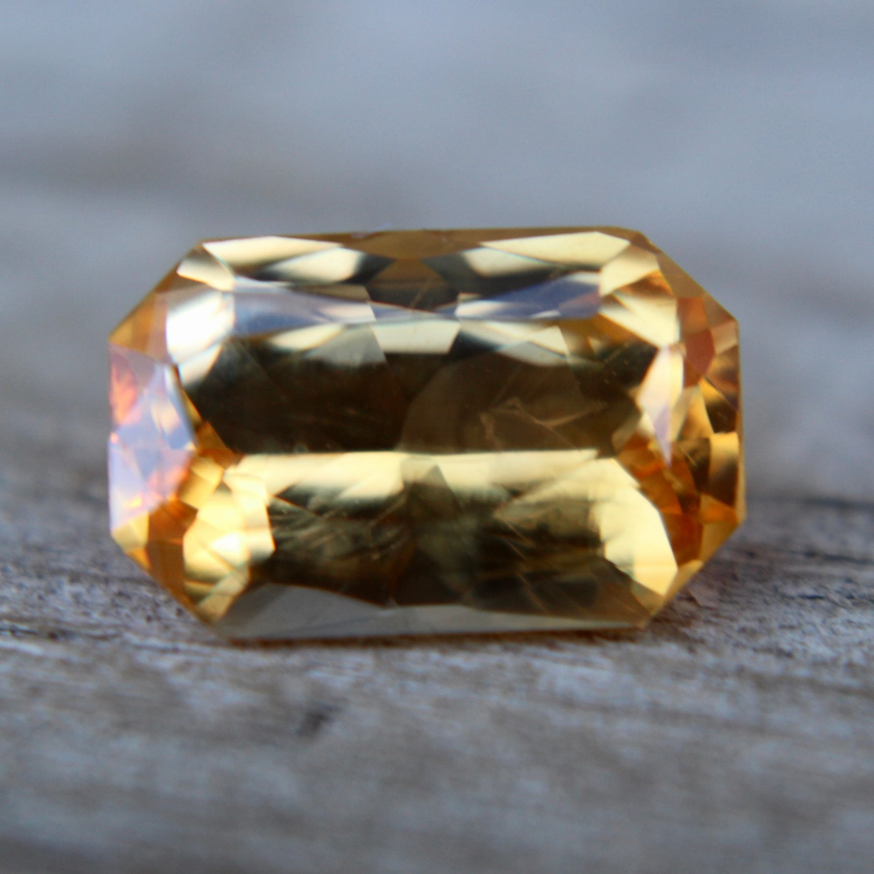 Natural Golden Yellow Sapphire - Sapphirepal