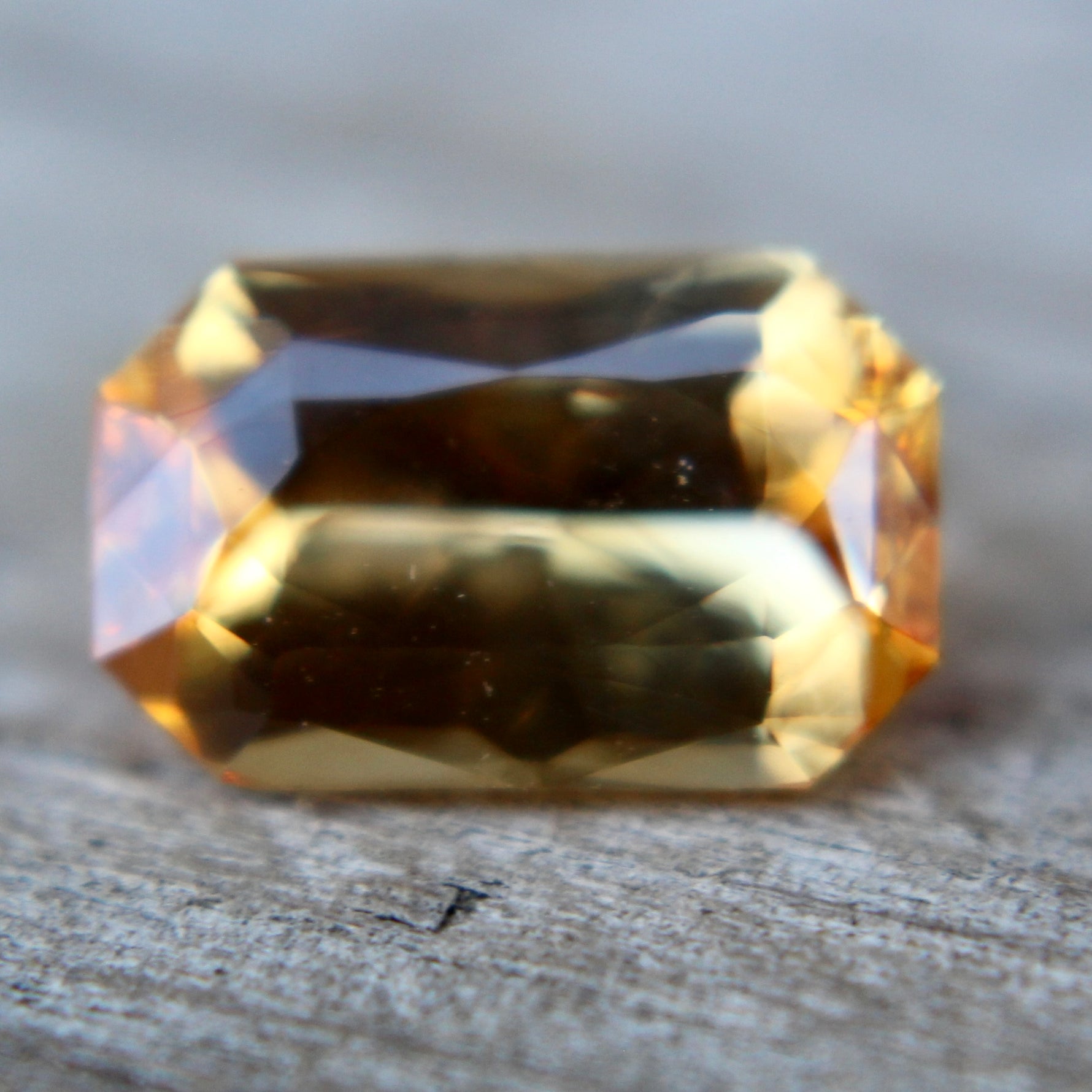 Natural Golden Yellow Sapphire - Sapphirepal