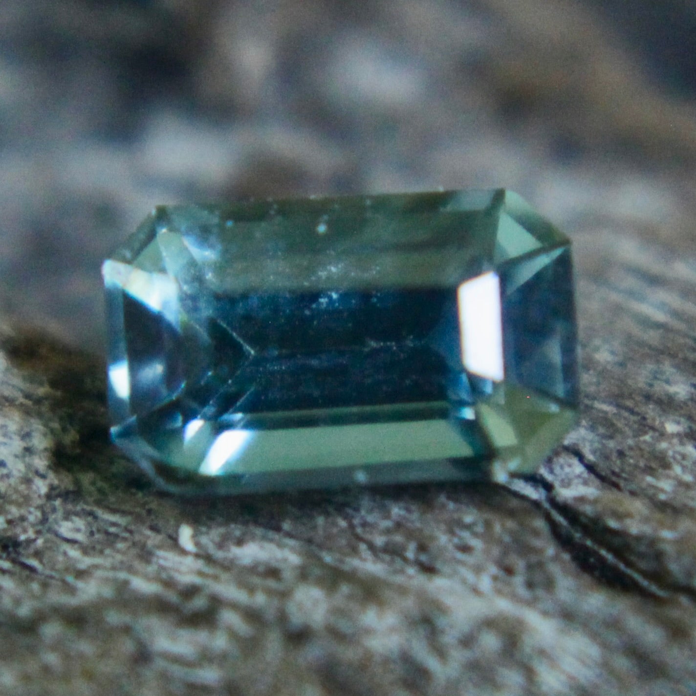 Natural Green Sapphire - Sapphirepal