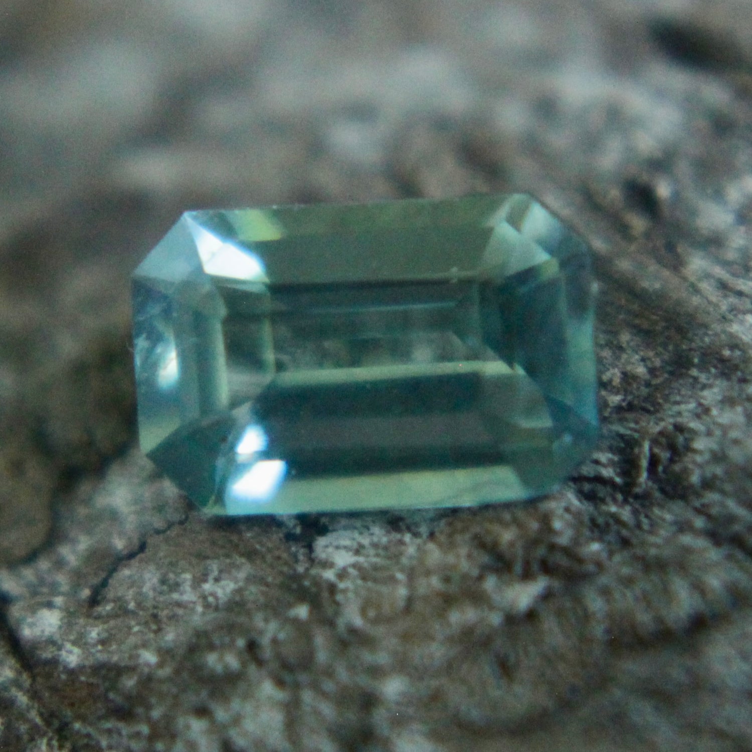 Natural Green Sapphire - Sapphirepal