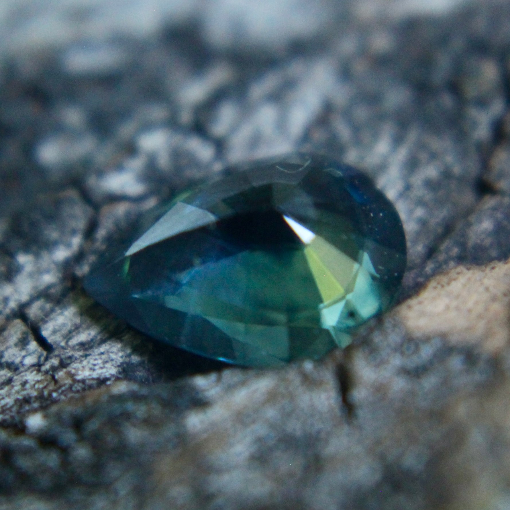 Natural Blue Green Sapphire - Sapphirepal