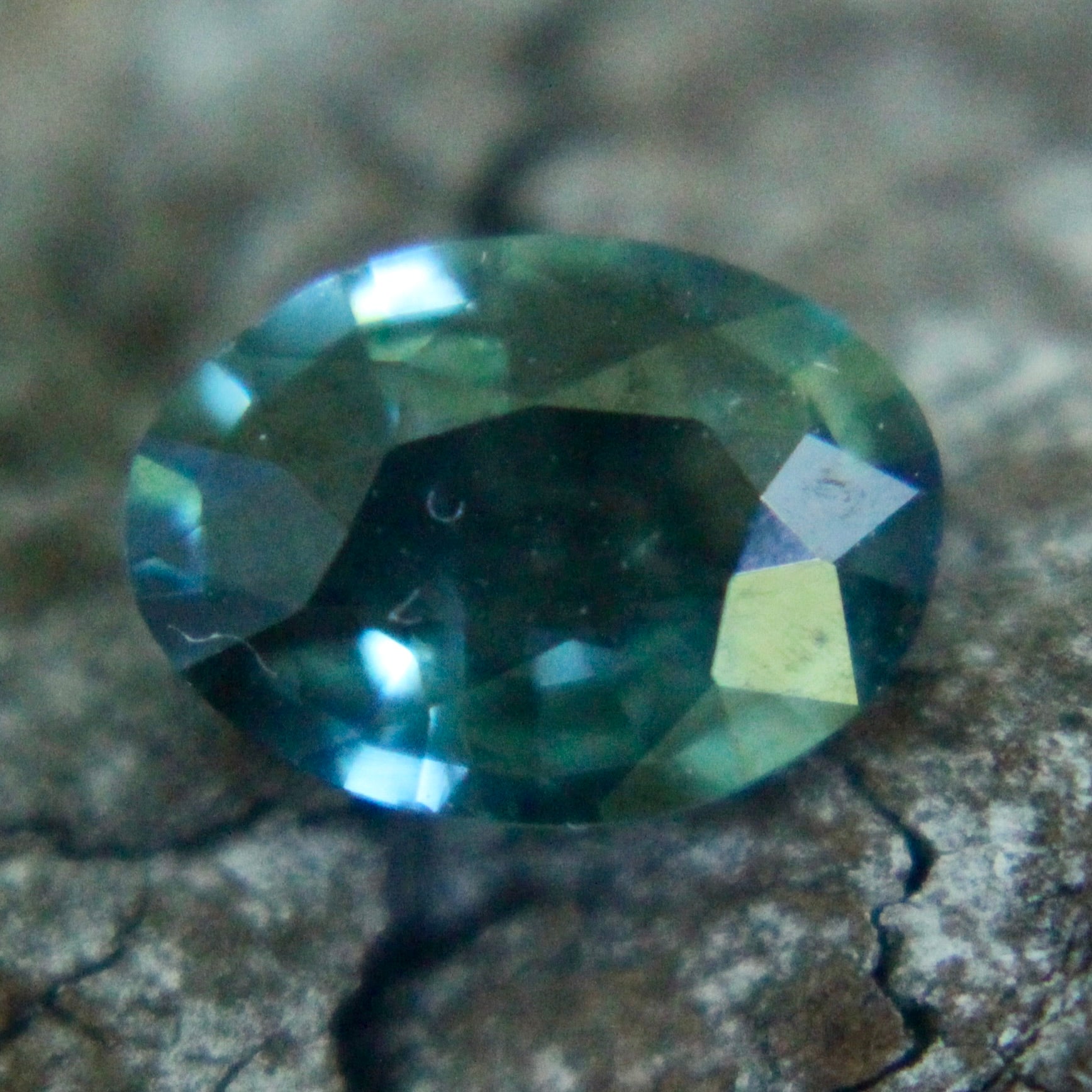 Natural Green Sapphire - Sapphirepal