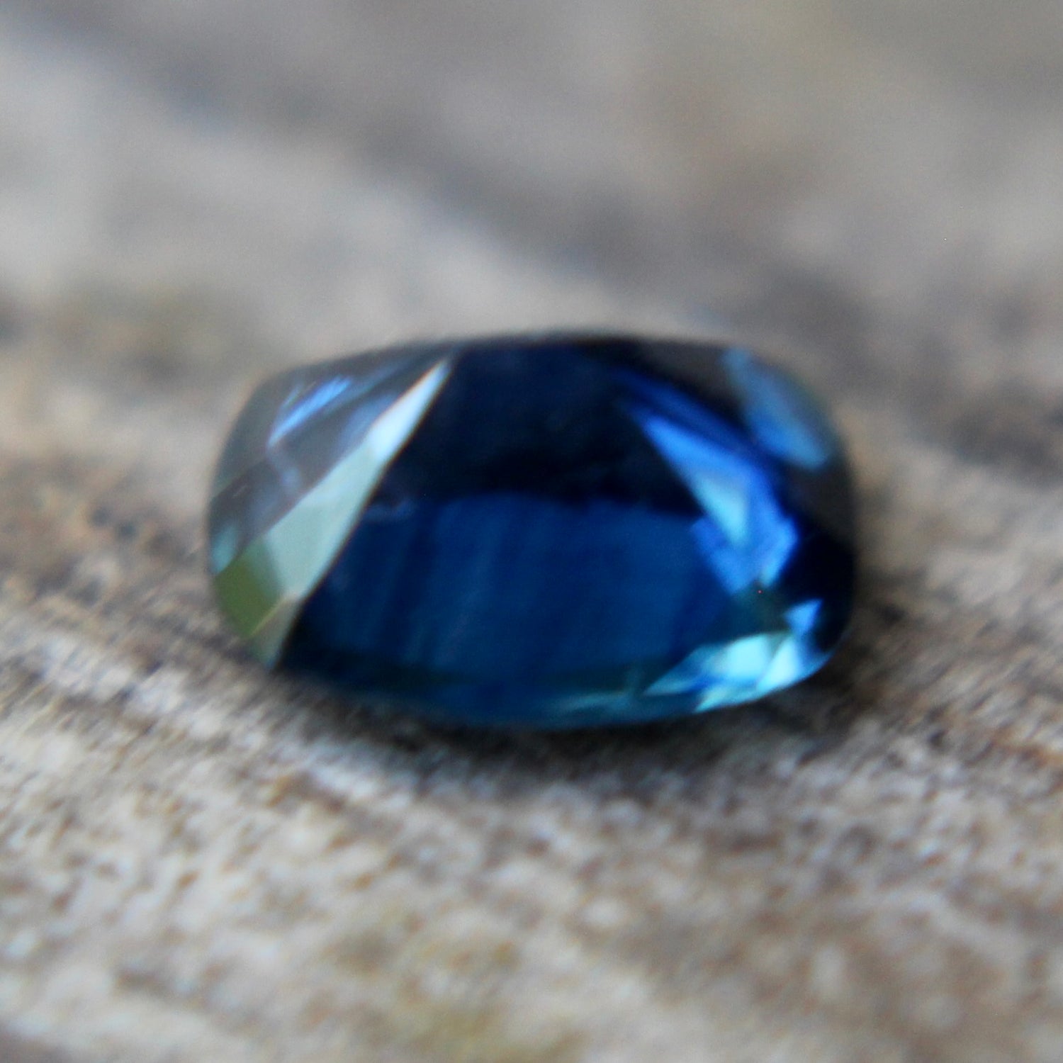 Natural Greenish Blue Sapphire - Sapphirepal