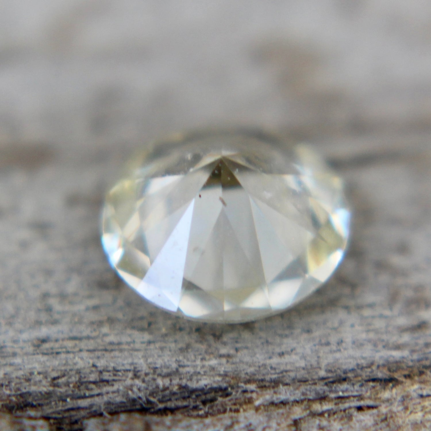 Natural Pale Yellow Sapphire - Sapphirepal