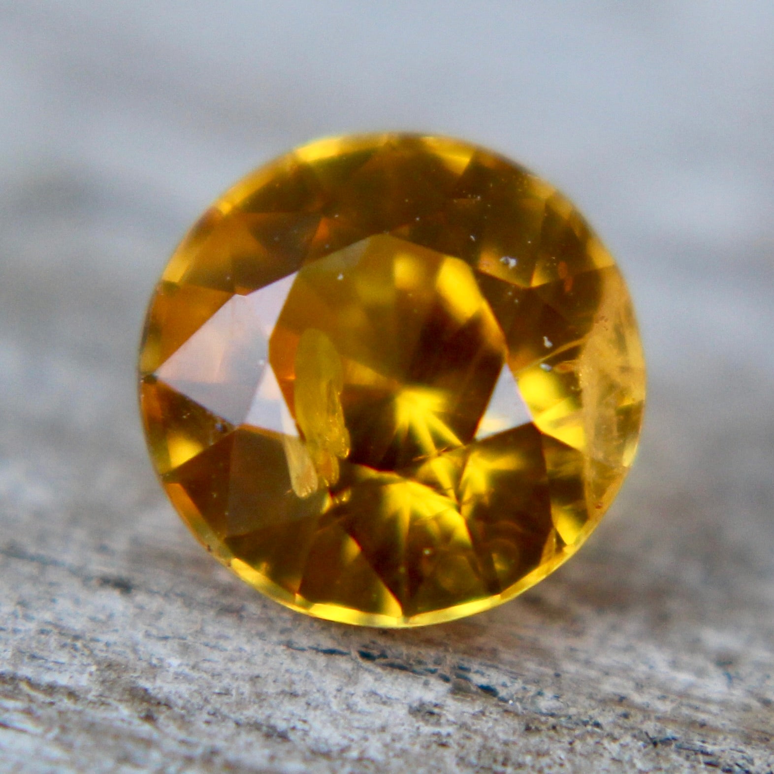 Shimmering Natural Yellow Sapphire - Sapphirepal