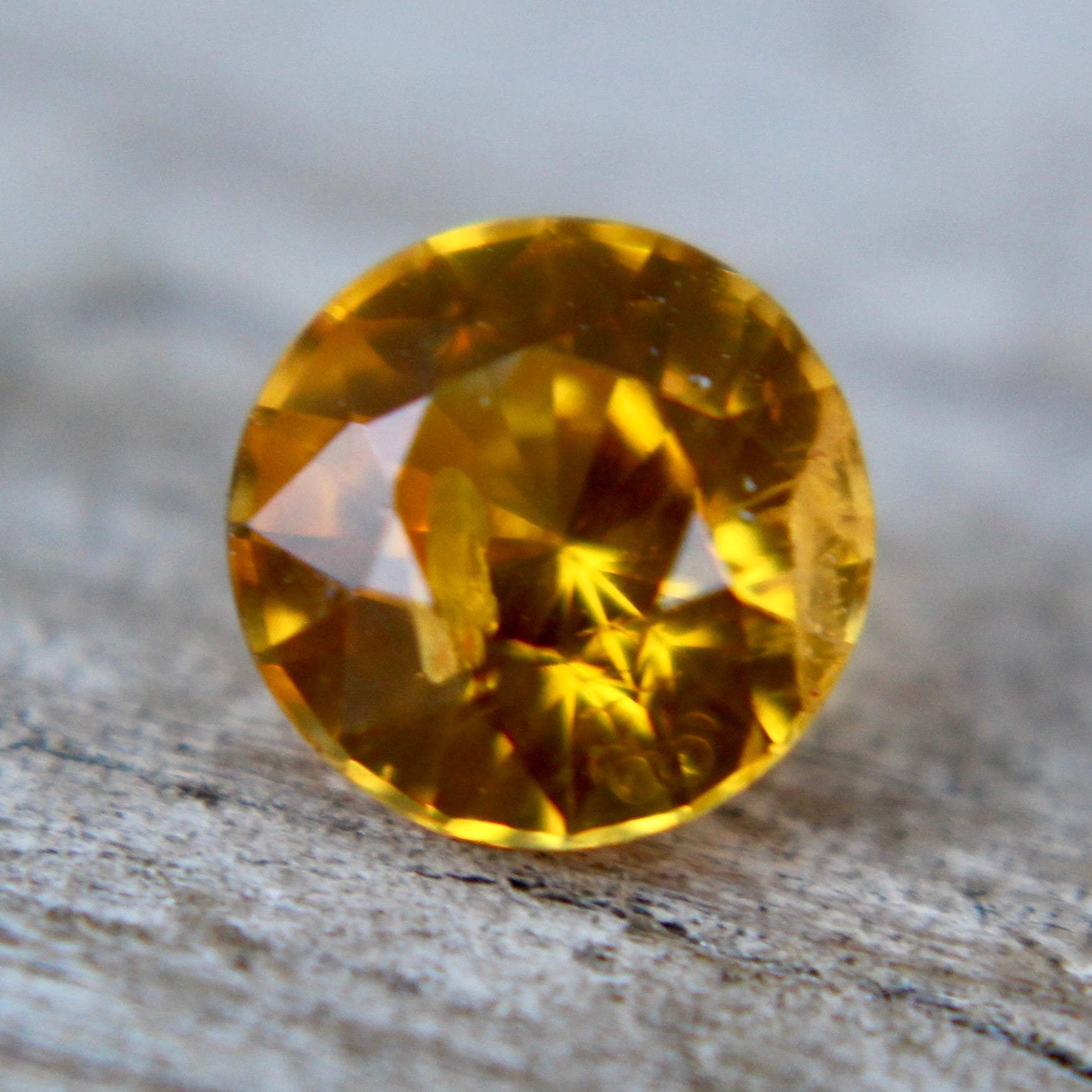 Shimmering Natural Yellow Sapphire - Sapphirepal