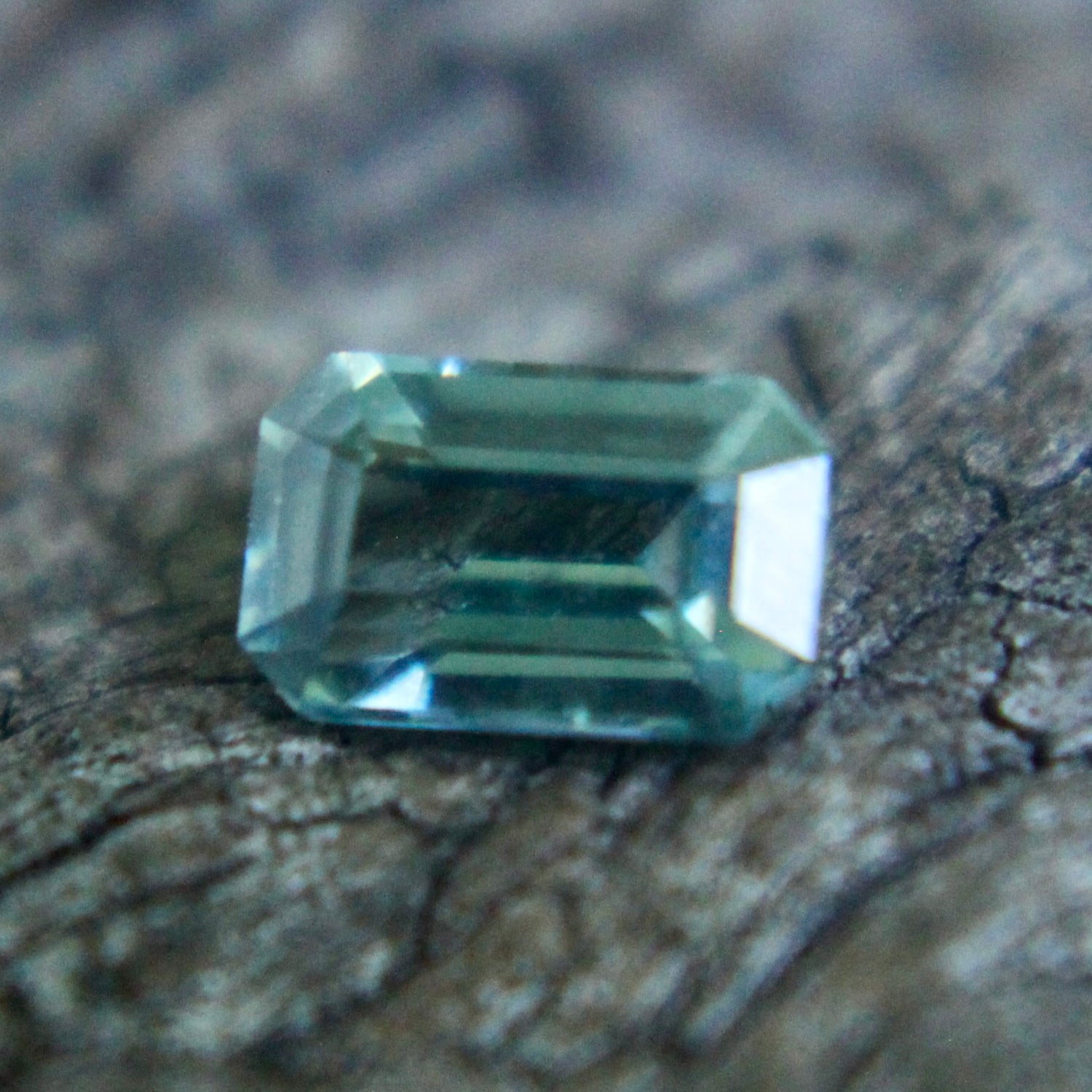 Natural Green Sapphire - Sapphirepal