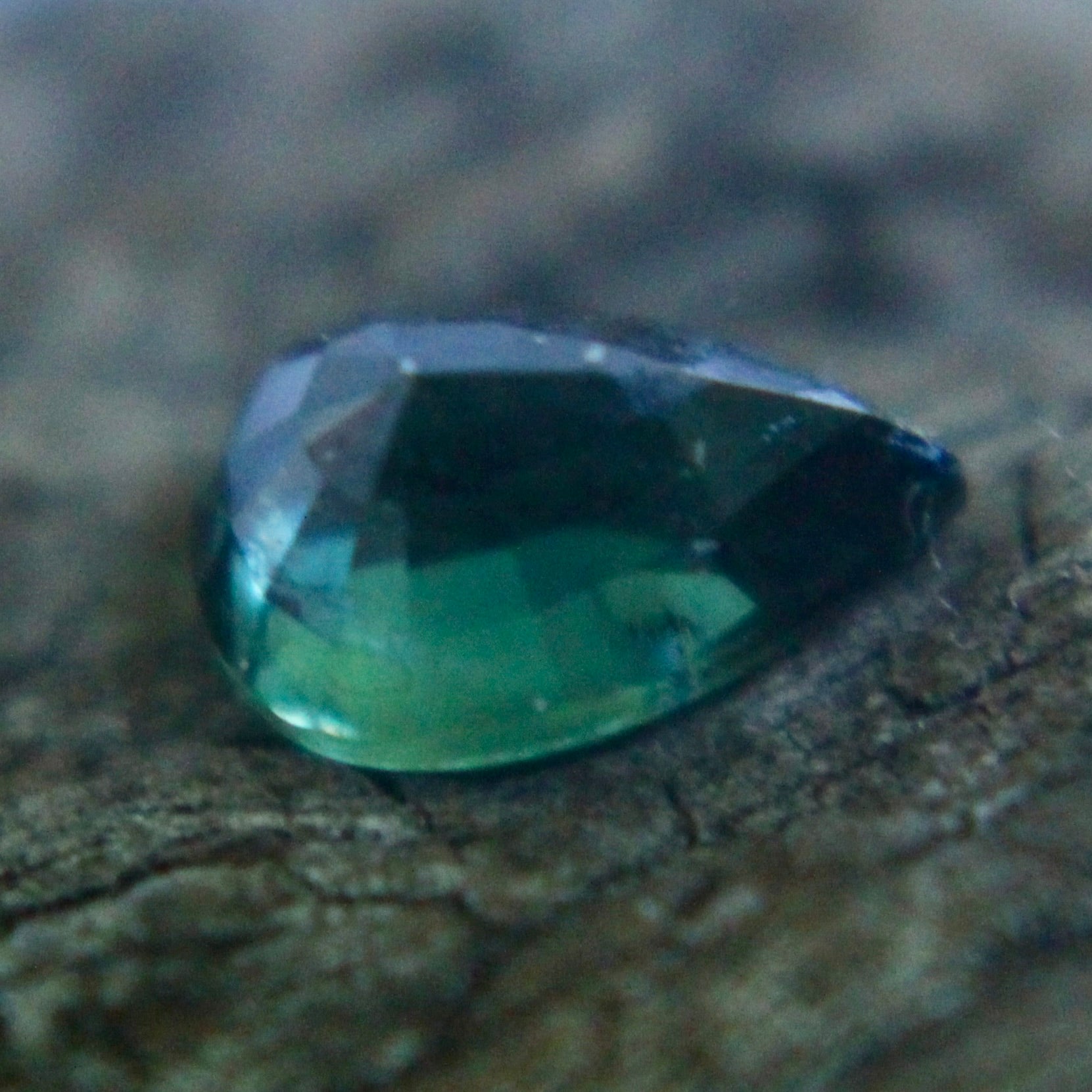 Natural Green Sapphire - Sapphirepal