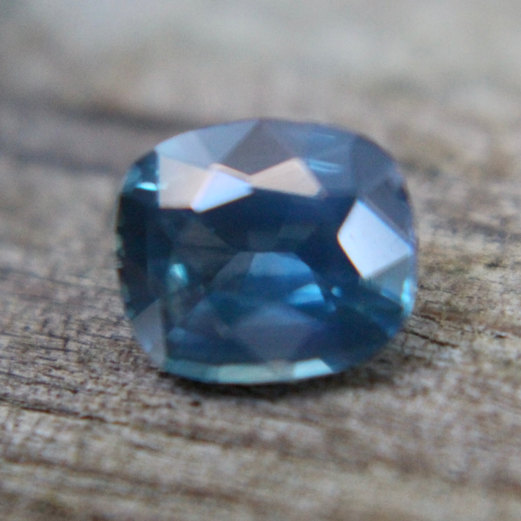 Natural Greenish Blue Sapphire - Sapphirepal