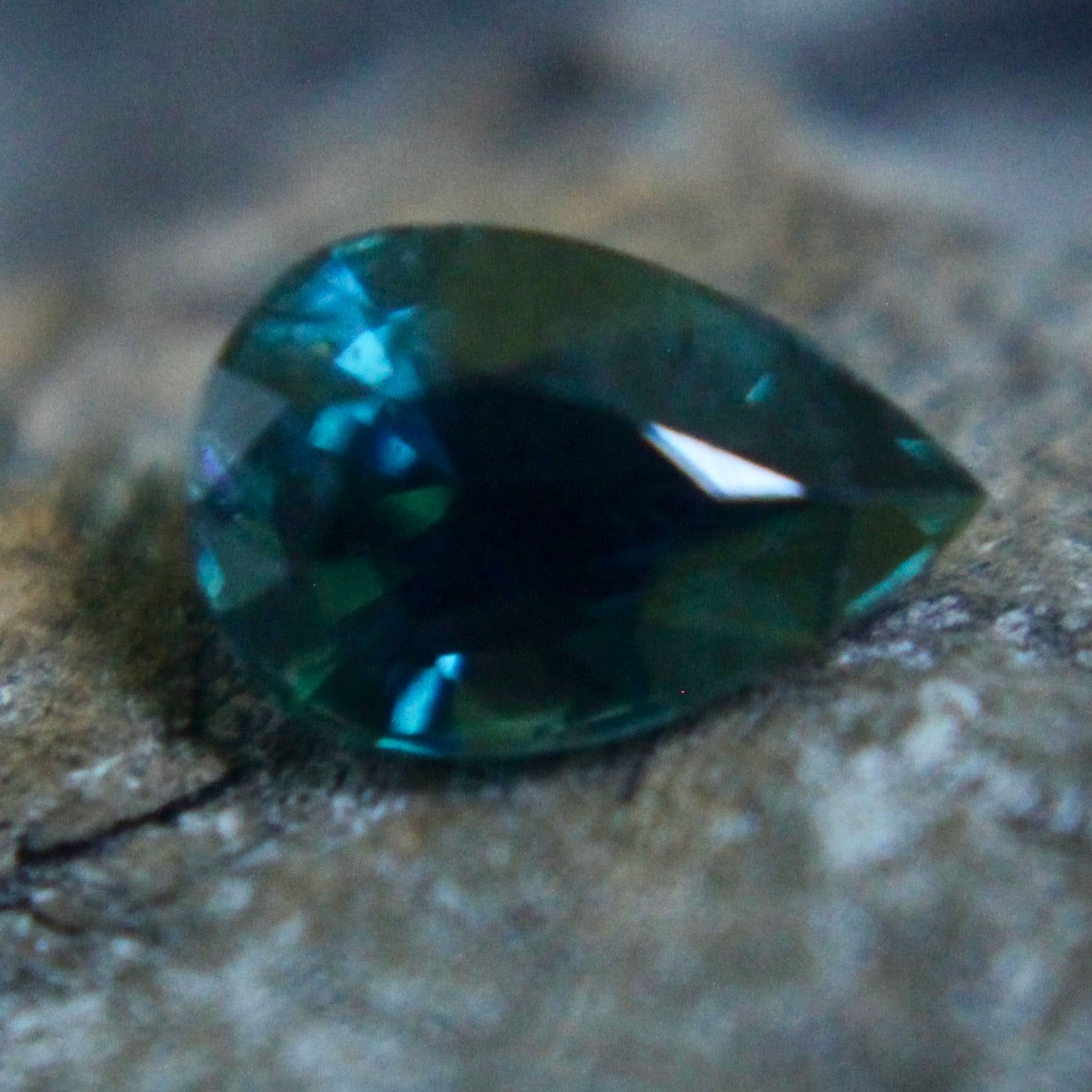 Natural Green Sapphire - Sapphirepal