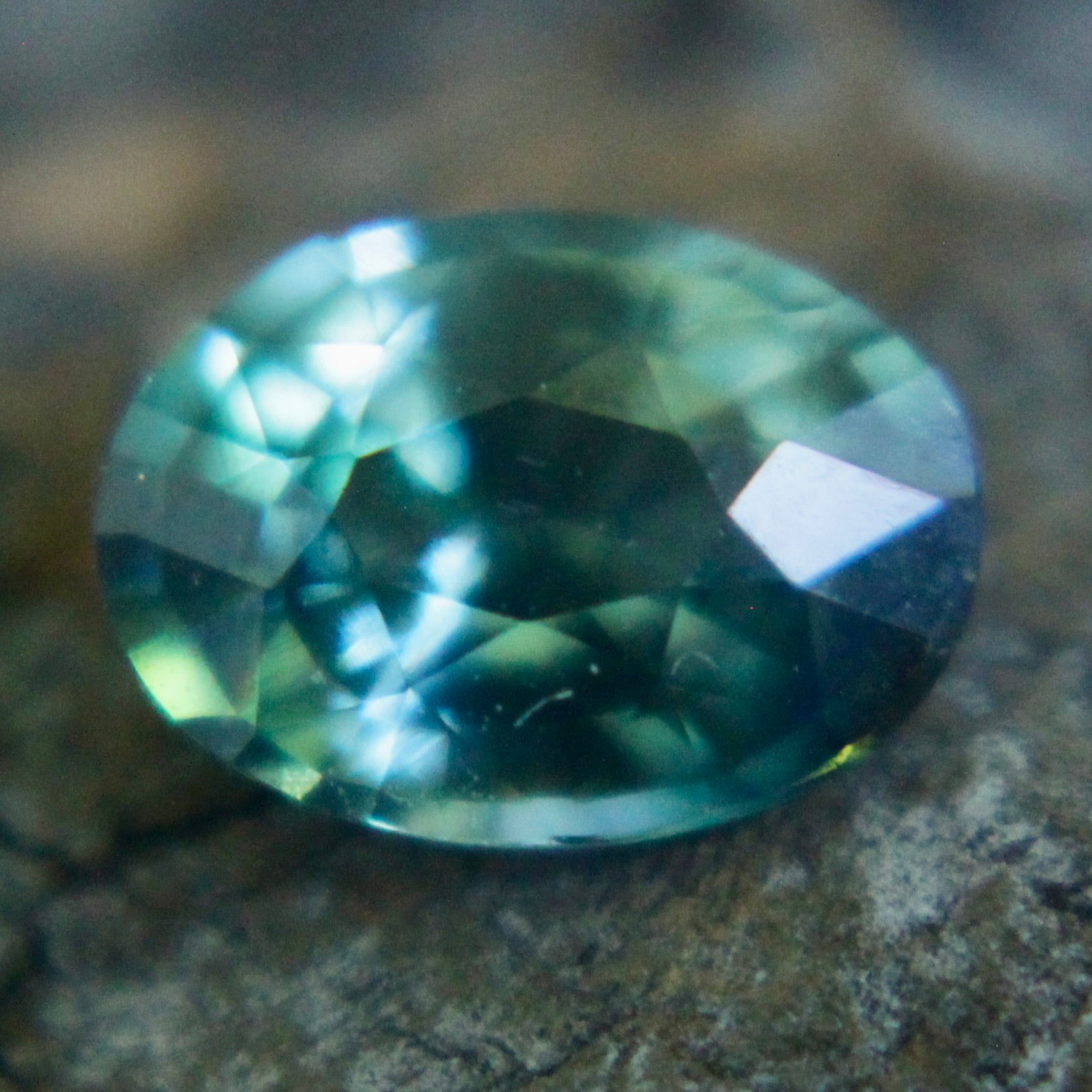 Natural Green Sapphire - Sapphirepal