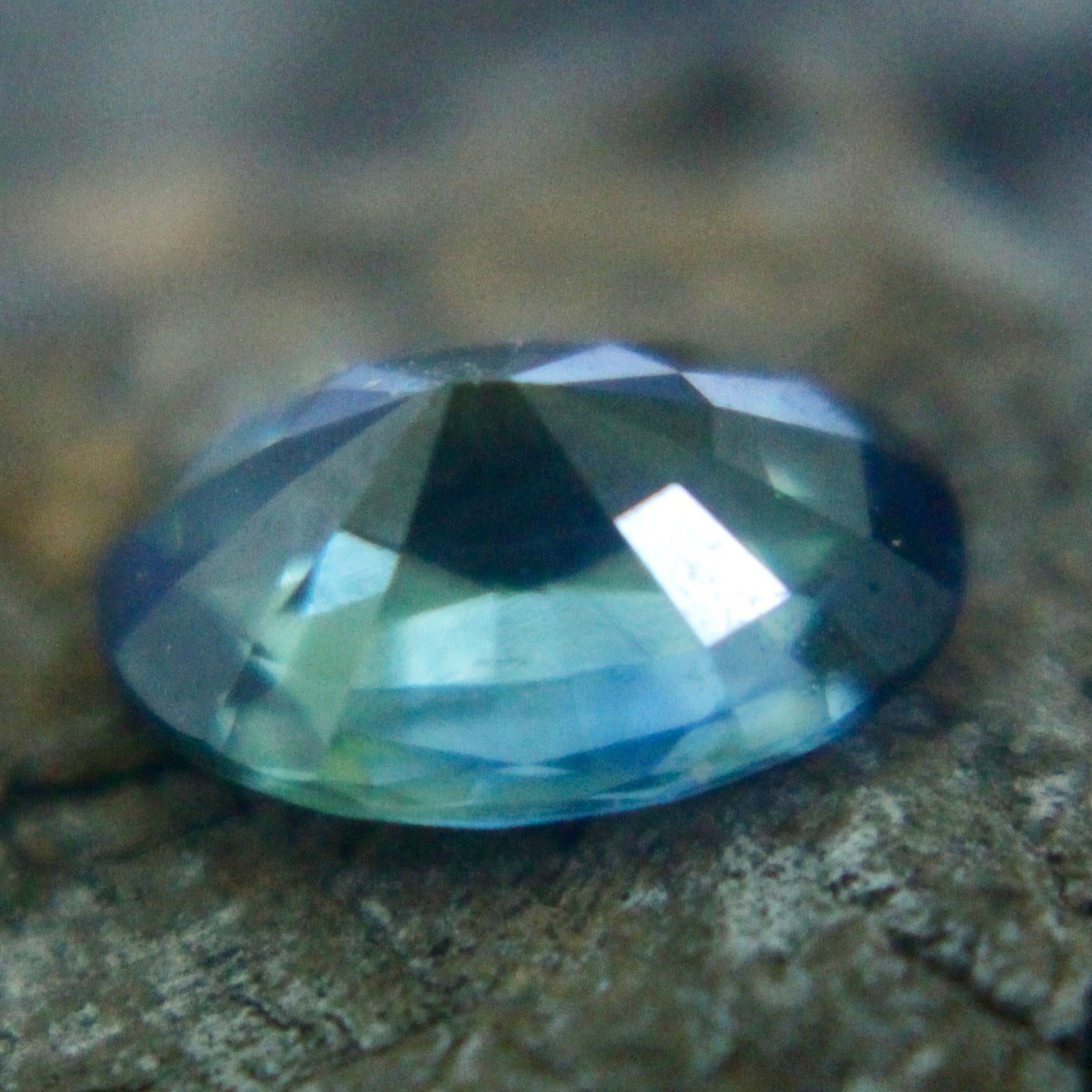 Natural Green Sapphire - Sapphirepal