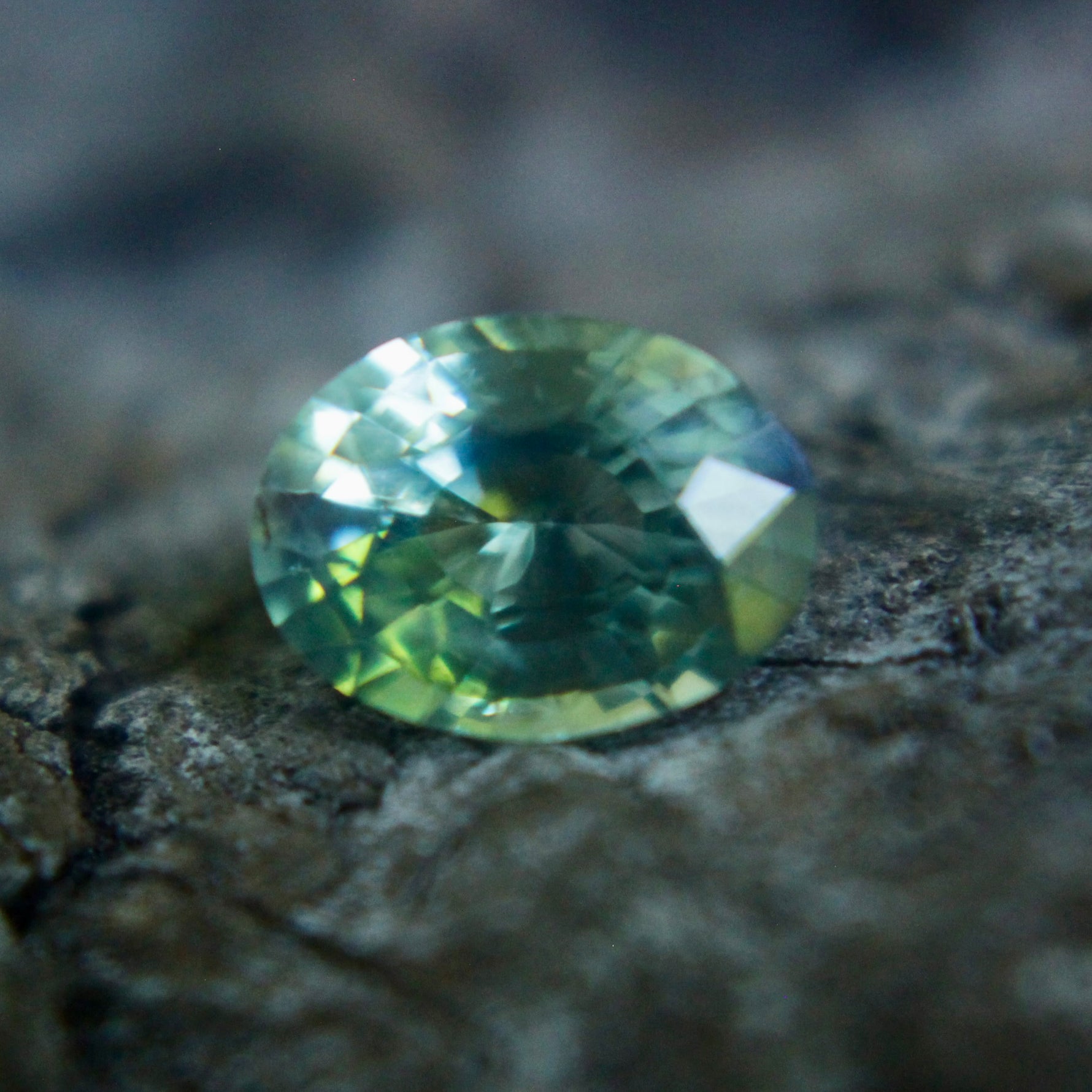 Natural Green Sapphire - Sapphirepal