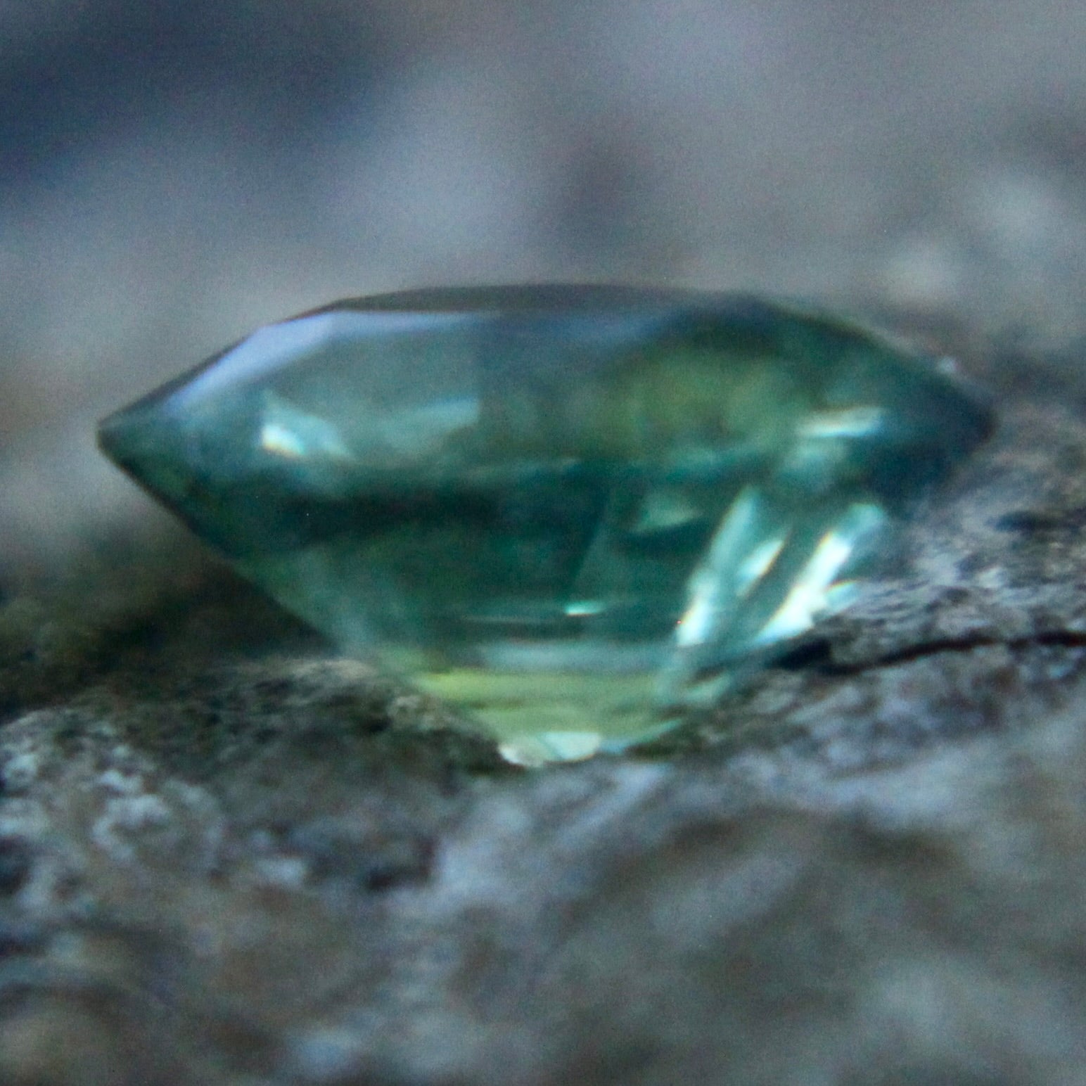 Natural Green Sapphire - Sapphirepal