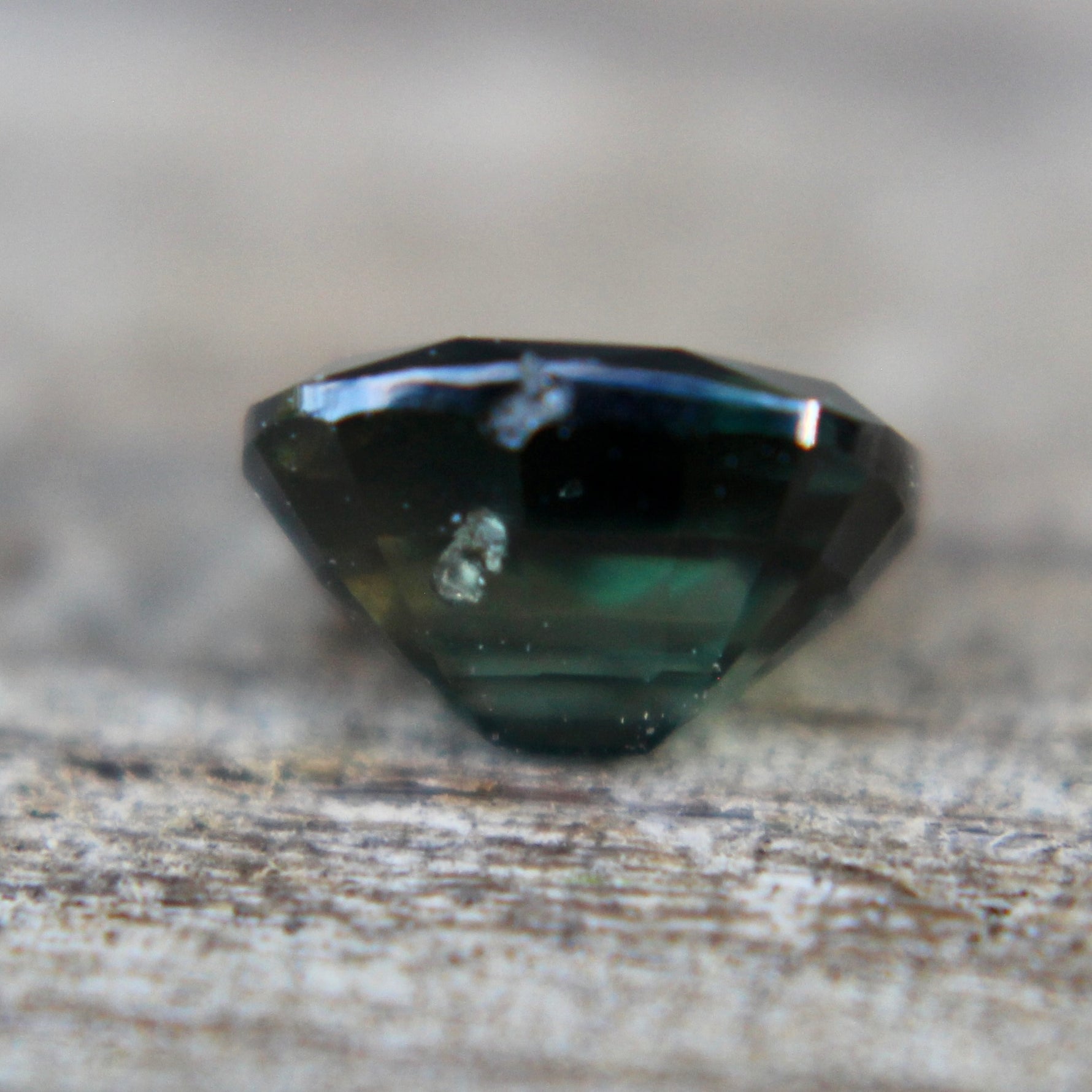 Natural Green Sapphire - Sapphirepal