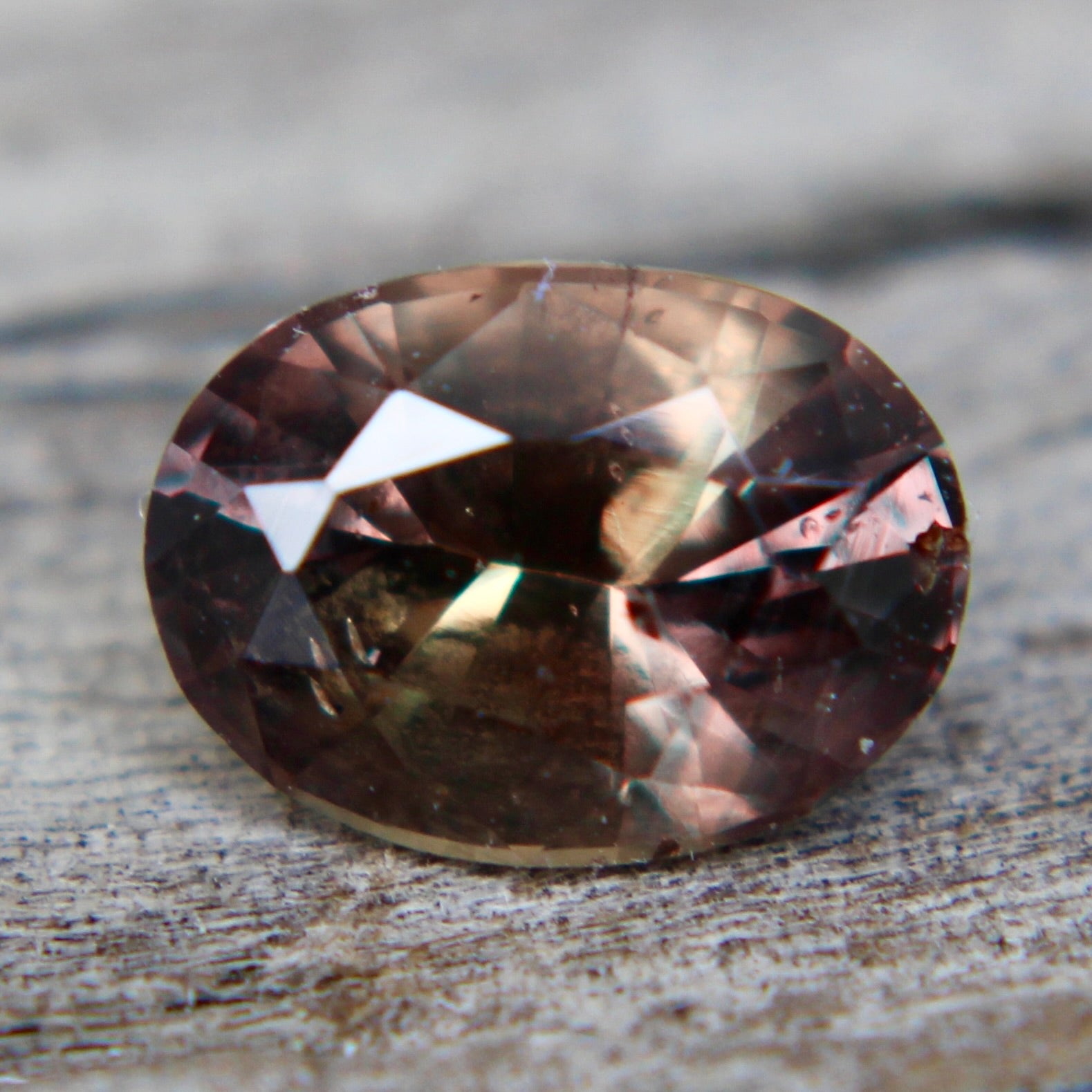 Natural Brown Sapphire - Sapphirepal