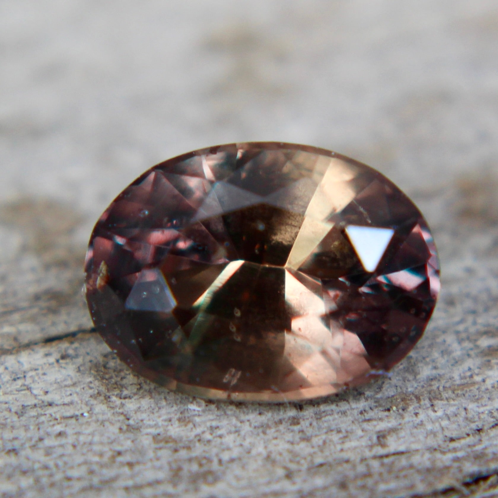 Natural Brown Sapphire - Sapphirepal