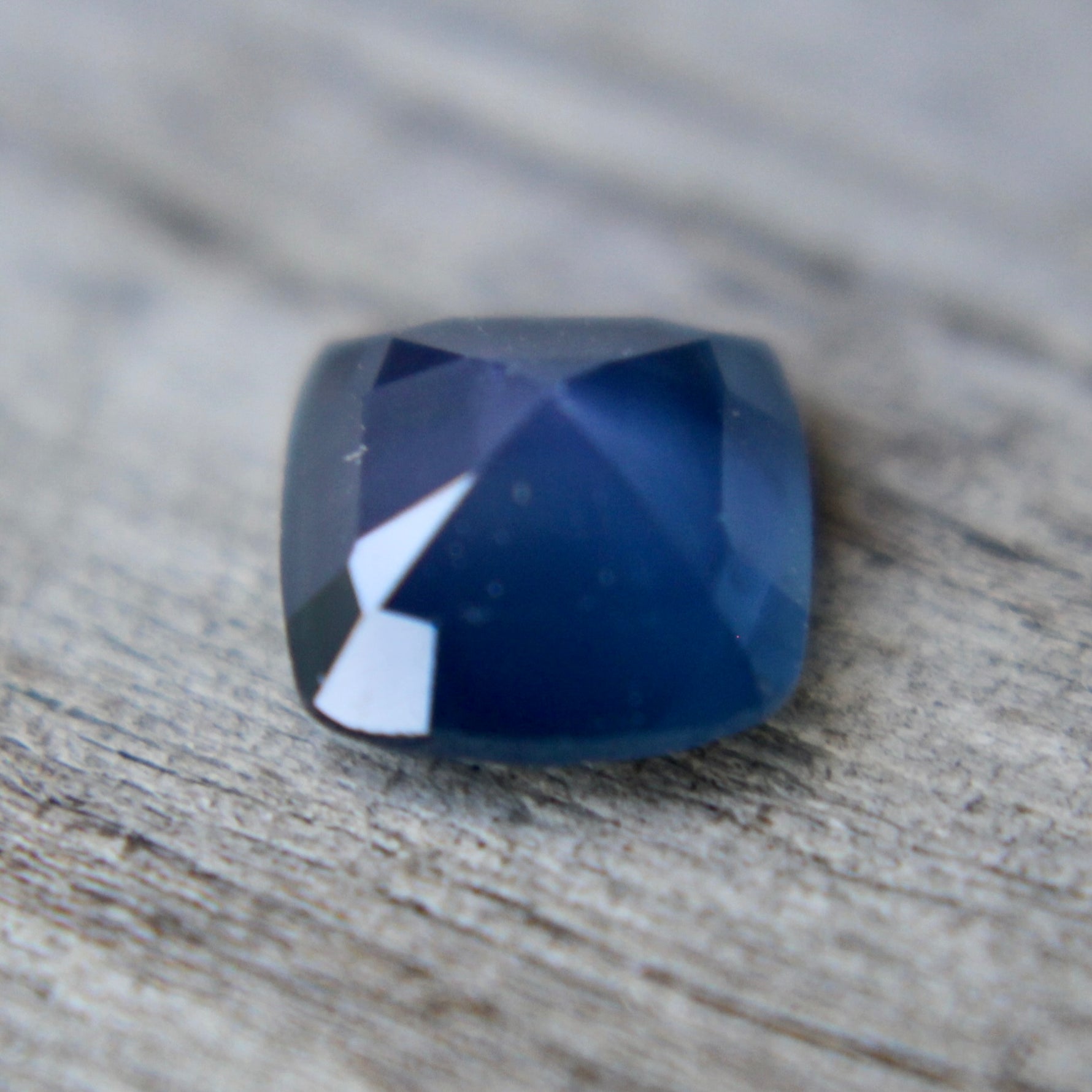 Natural Greenish Blue Sapphire - Sapphirepal