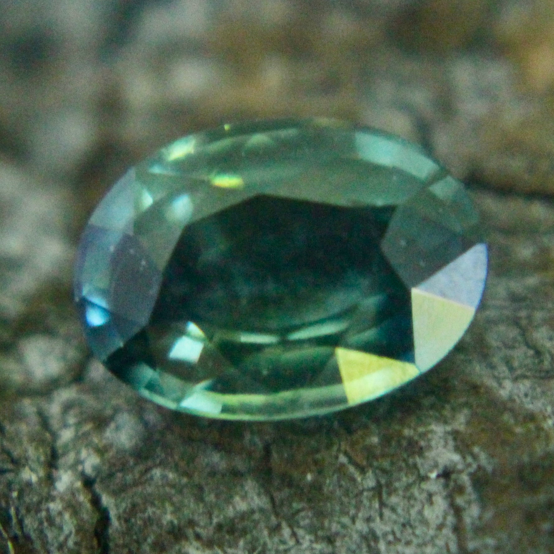 Natural Green Sapphire - Sapphirepal