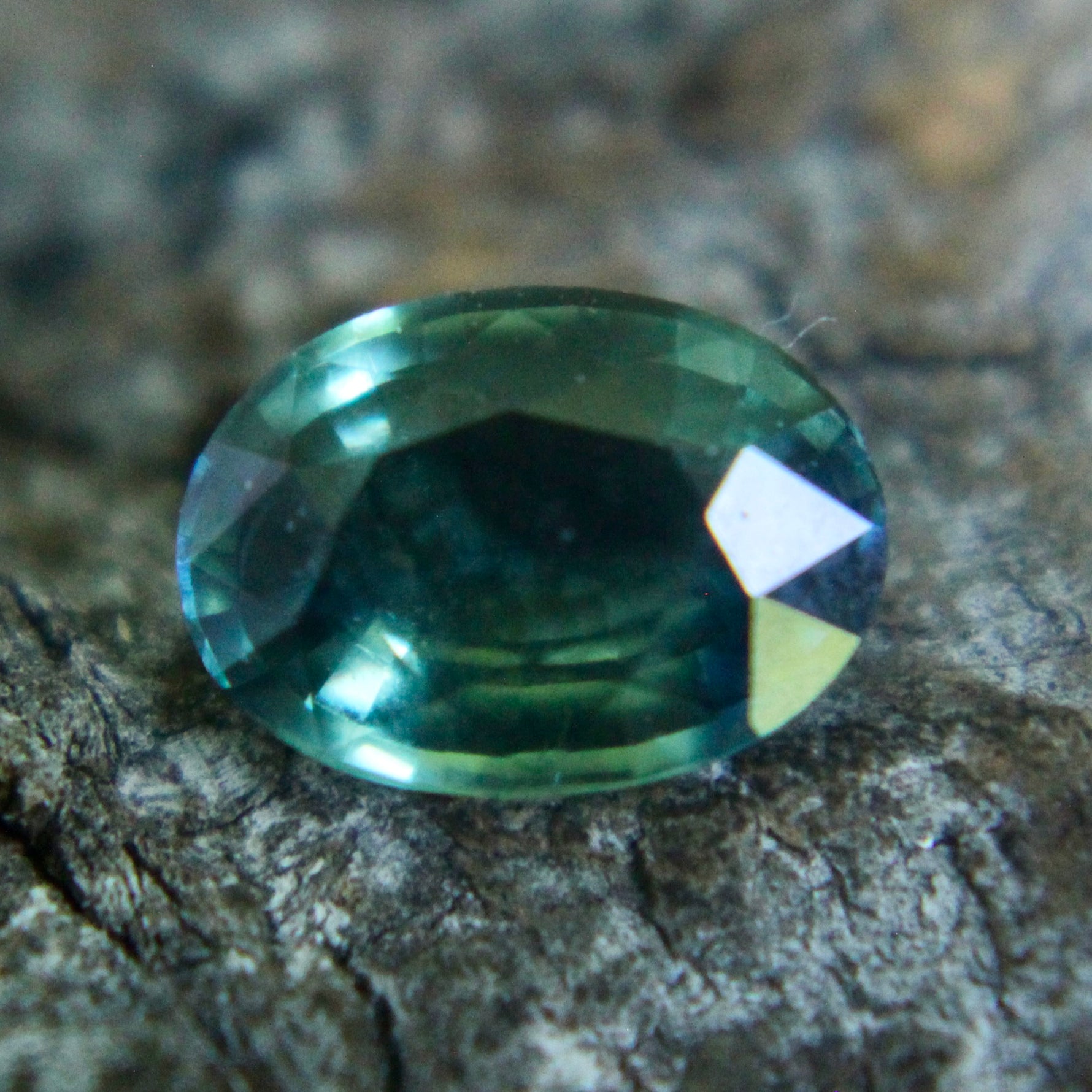 Natural Green Sapphire - Sapphirepal