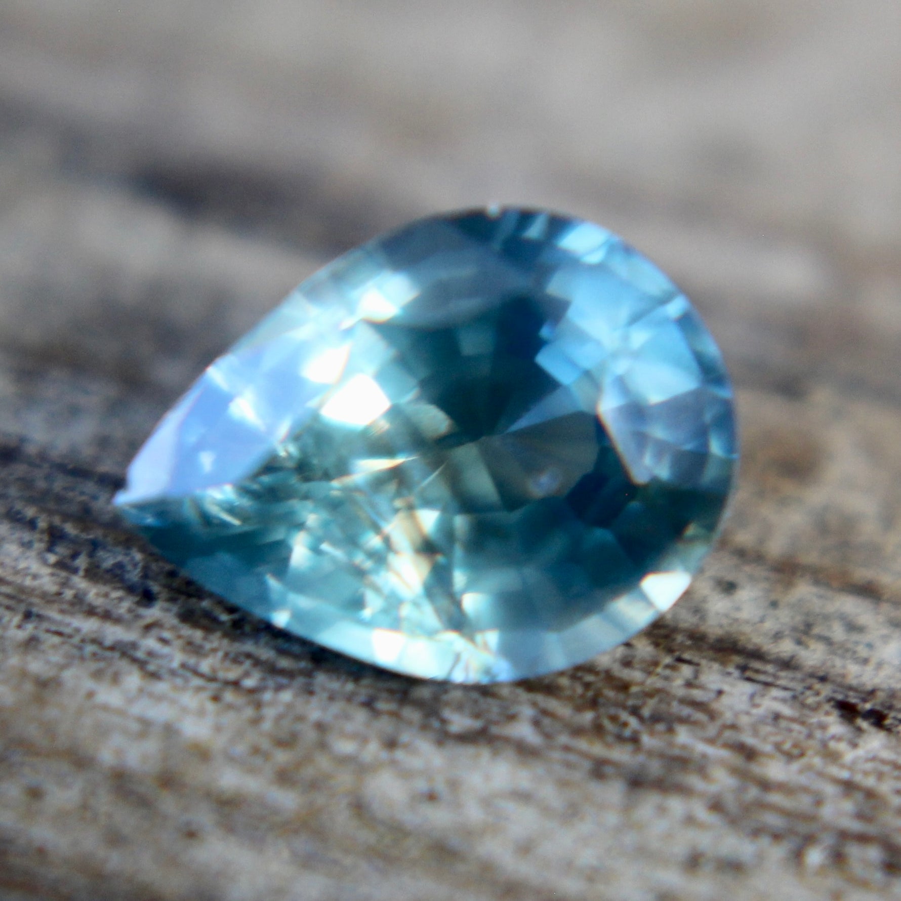 Natural Blue Green Sapphire - Sapphirepal