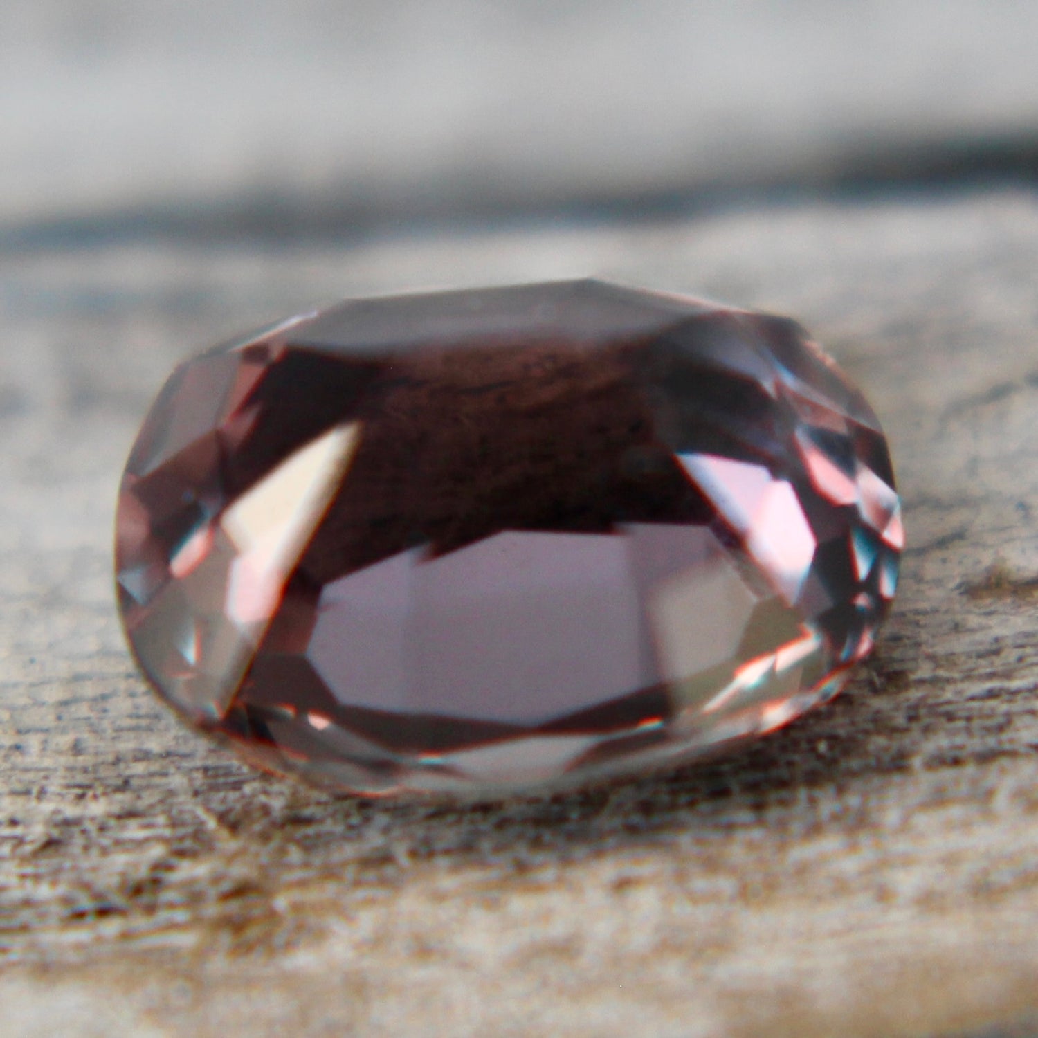 Natural Brown Sapphire - Sapphirepal