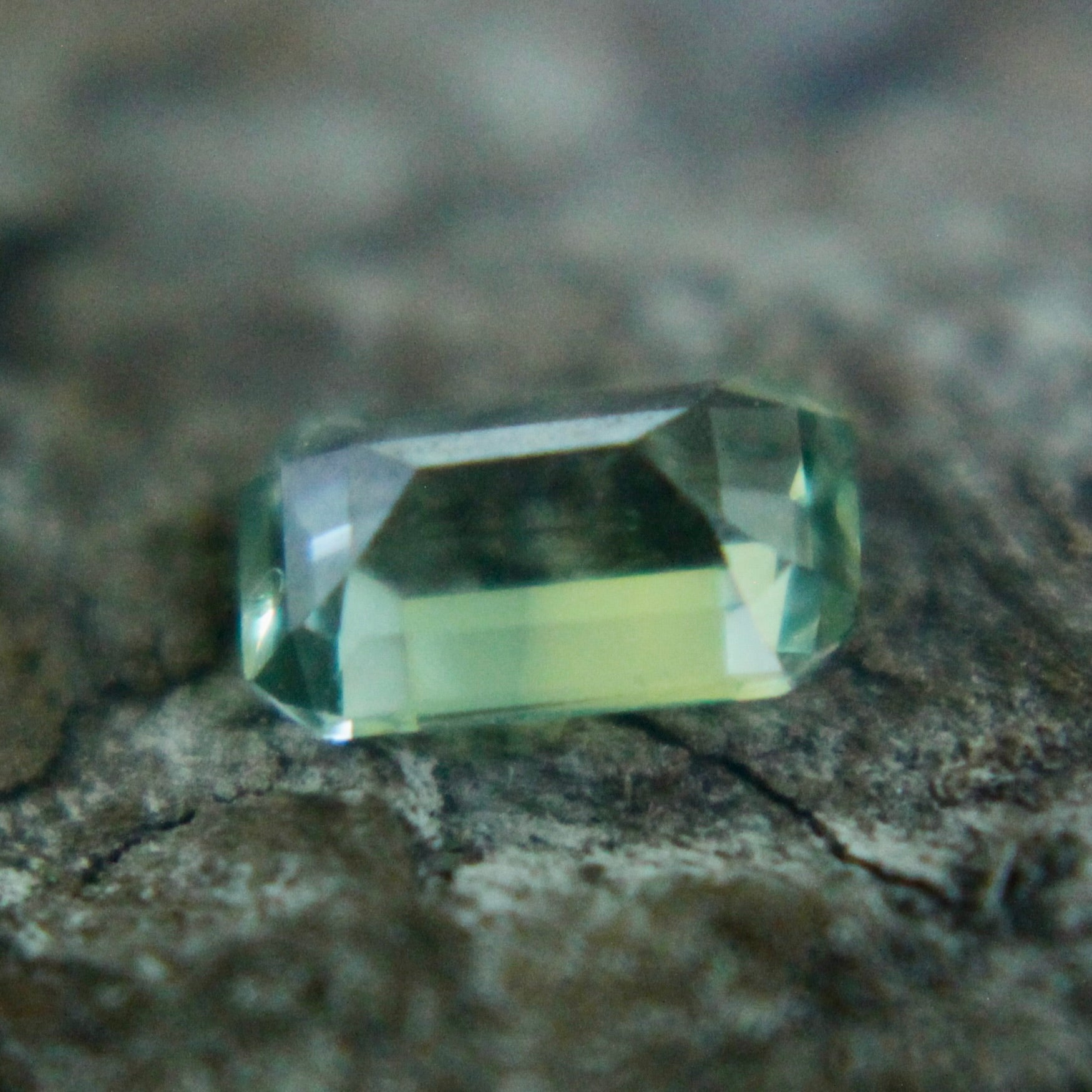 Natural Green Sapphire - Sapphirepal