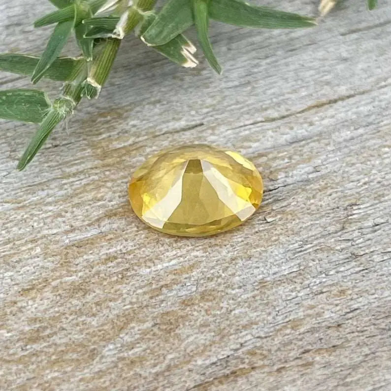 Loose Yellow Sapphire gems-756e