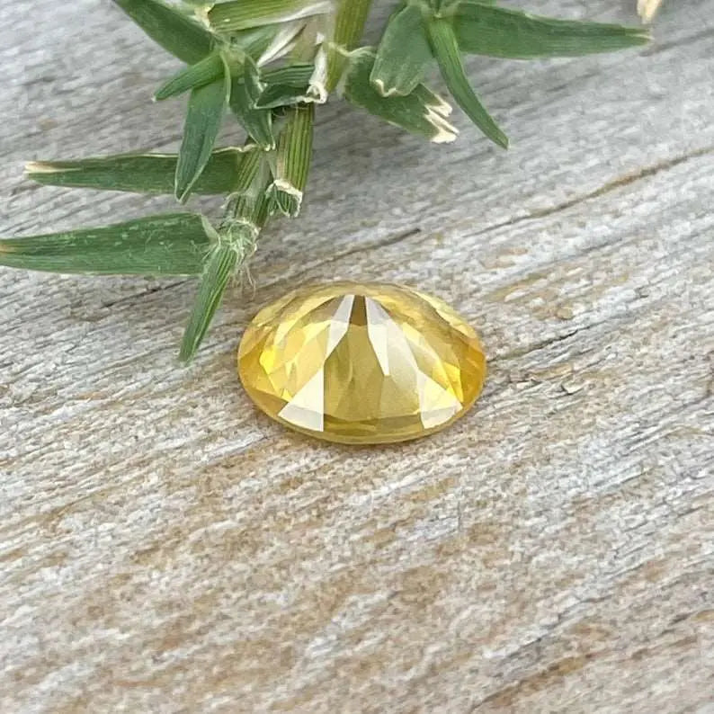 Loose Yellow Sapphire gems-756e