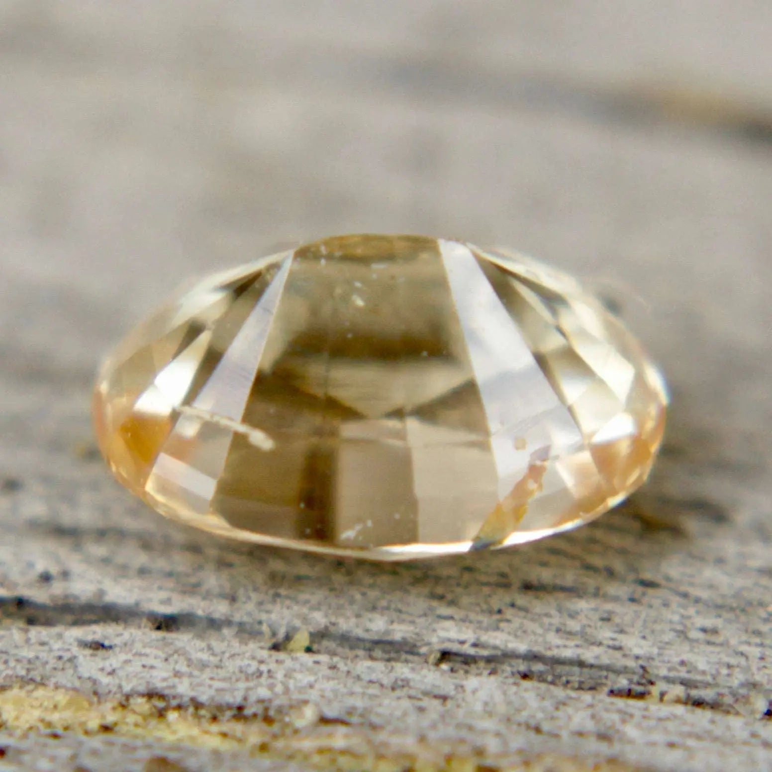 Natural Apricot Sapphire gems-756e