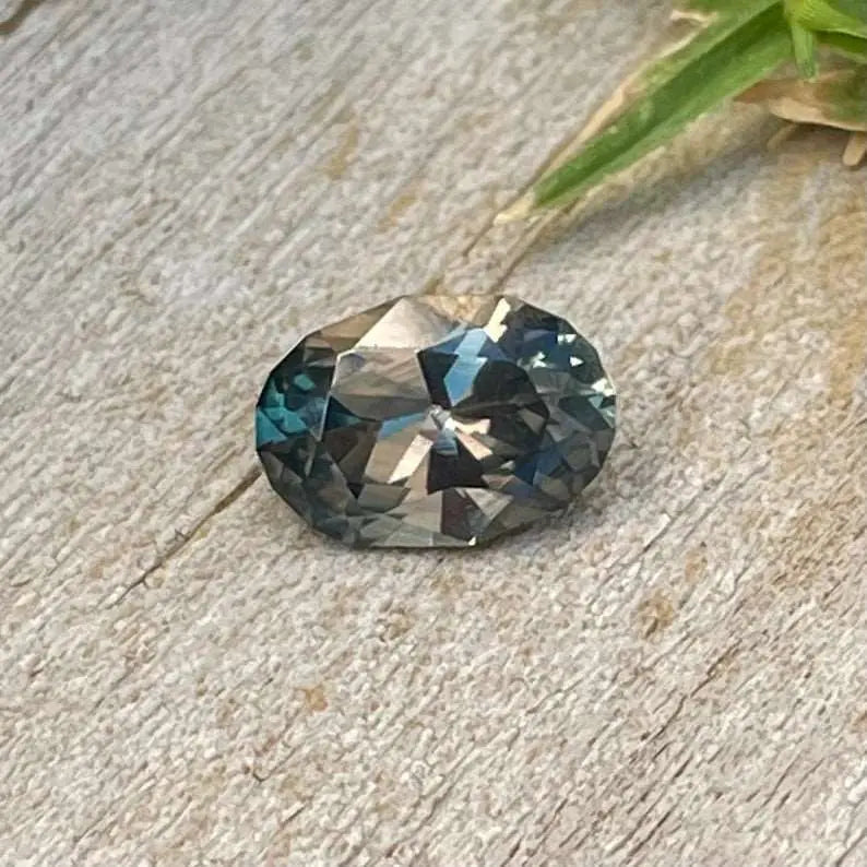 Natural Bi Coloured Sapphire gems-756e