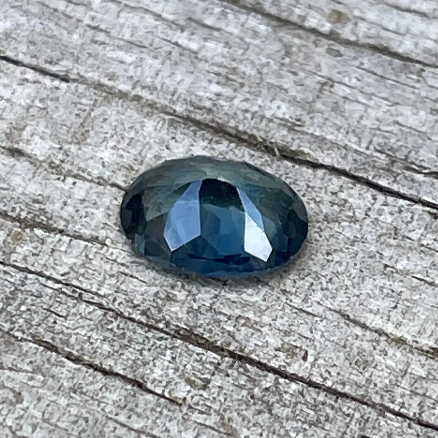 Natural Blue Green Sapphire gems-756e