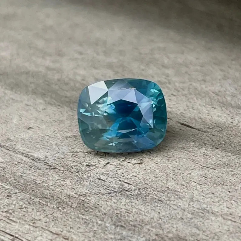 Natural Blue Green Sapphire gems-756e