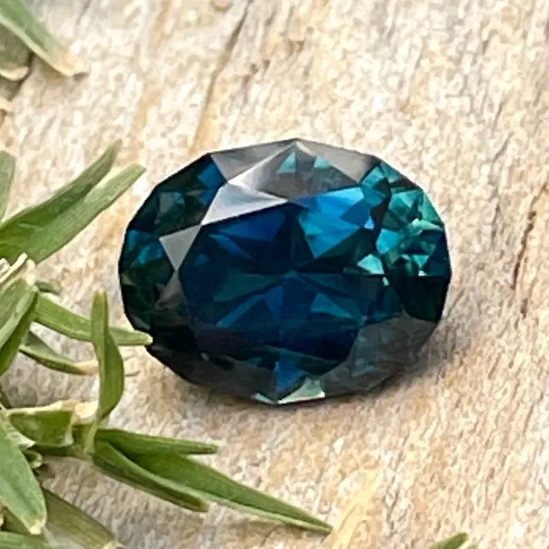 Natural Blue Green Sapphire gems-756e