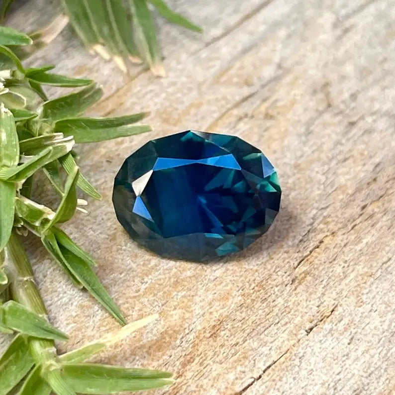 Natural Blue Green Sapphire gems-756e