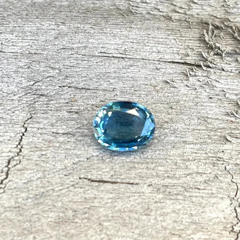 Natural Blue Green Sapphire gems-756e