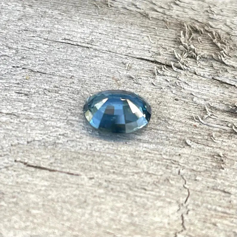 Natural Blue Green Sapphire gems-756e